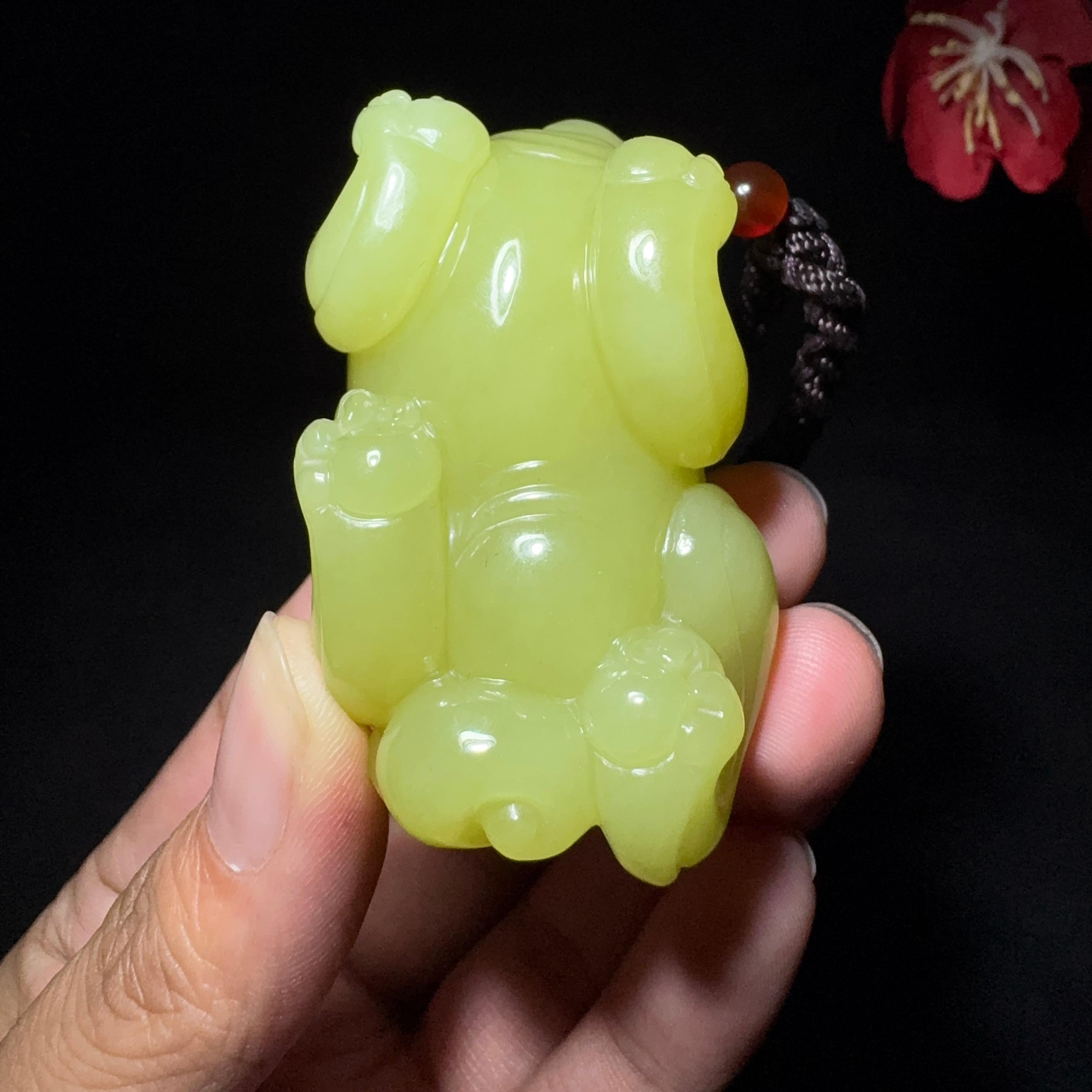 和田玉黄口料貔貅手把件（102.0g）