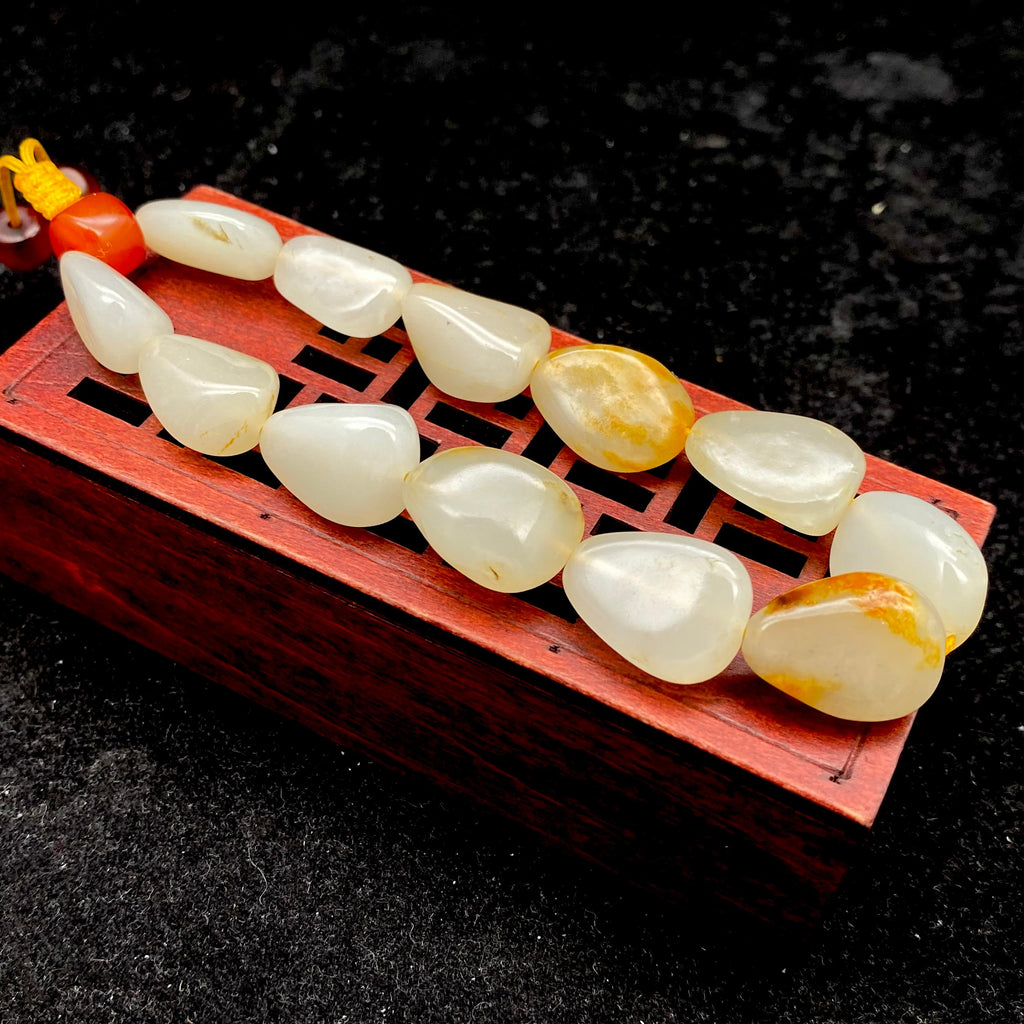 k和田玉黄皮精品手串】（32.6g）