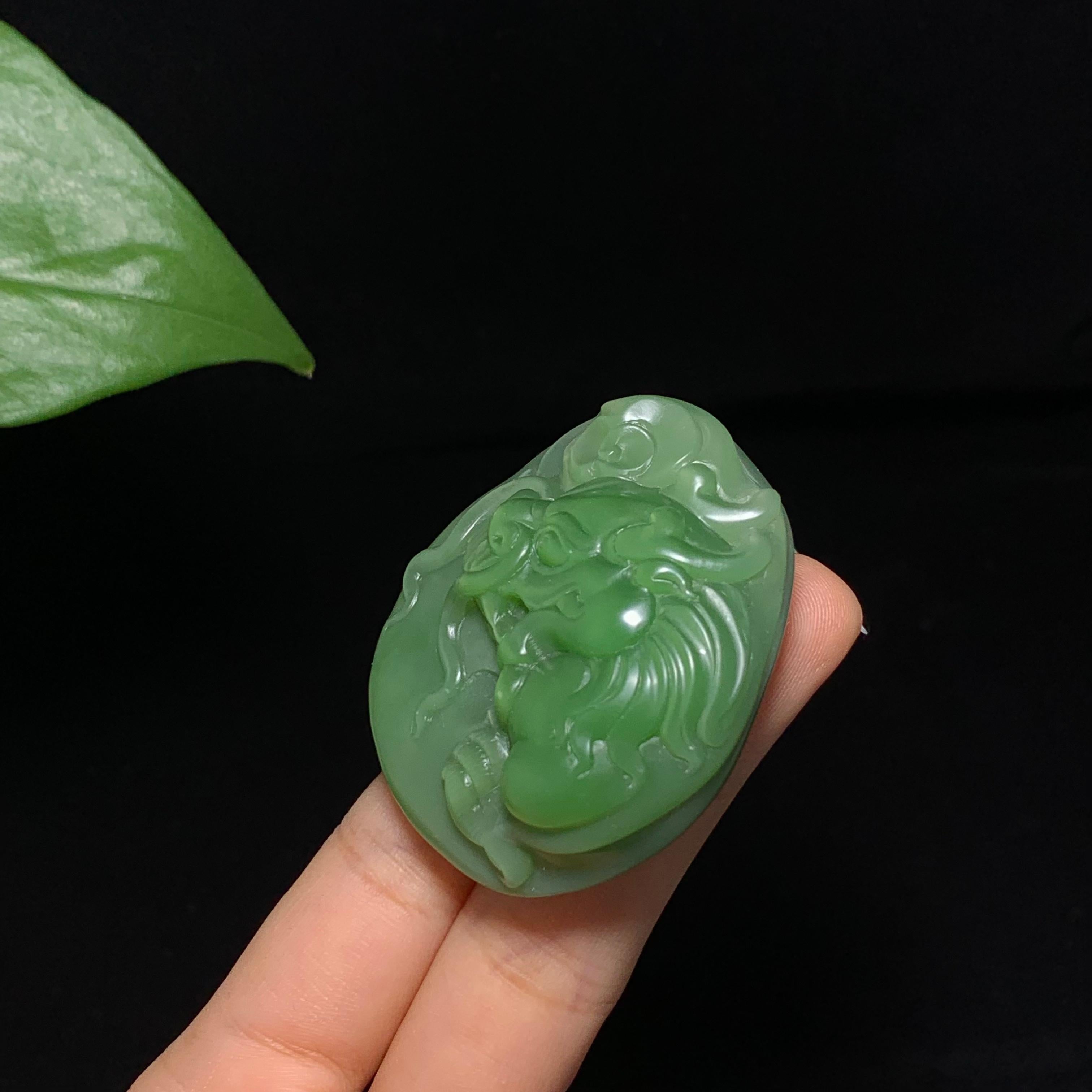 收藏级碧玉粉绿生肖龙挂件（53.0g）