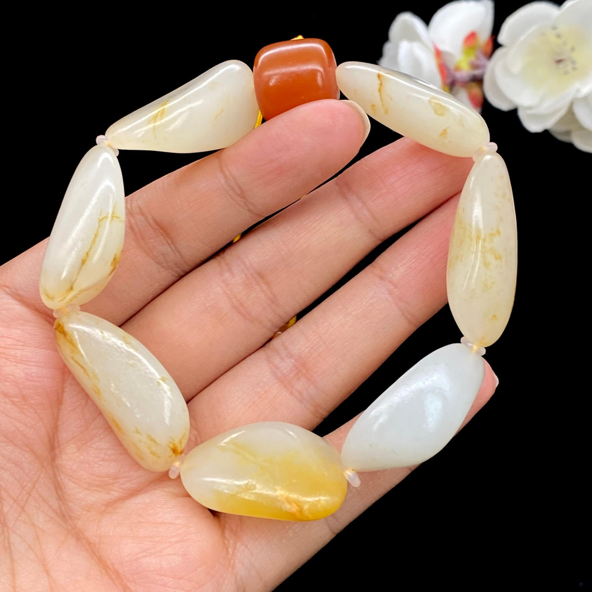 和田玉洒金皮籽料【精品手串】（62.5g）