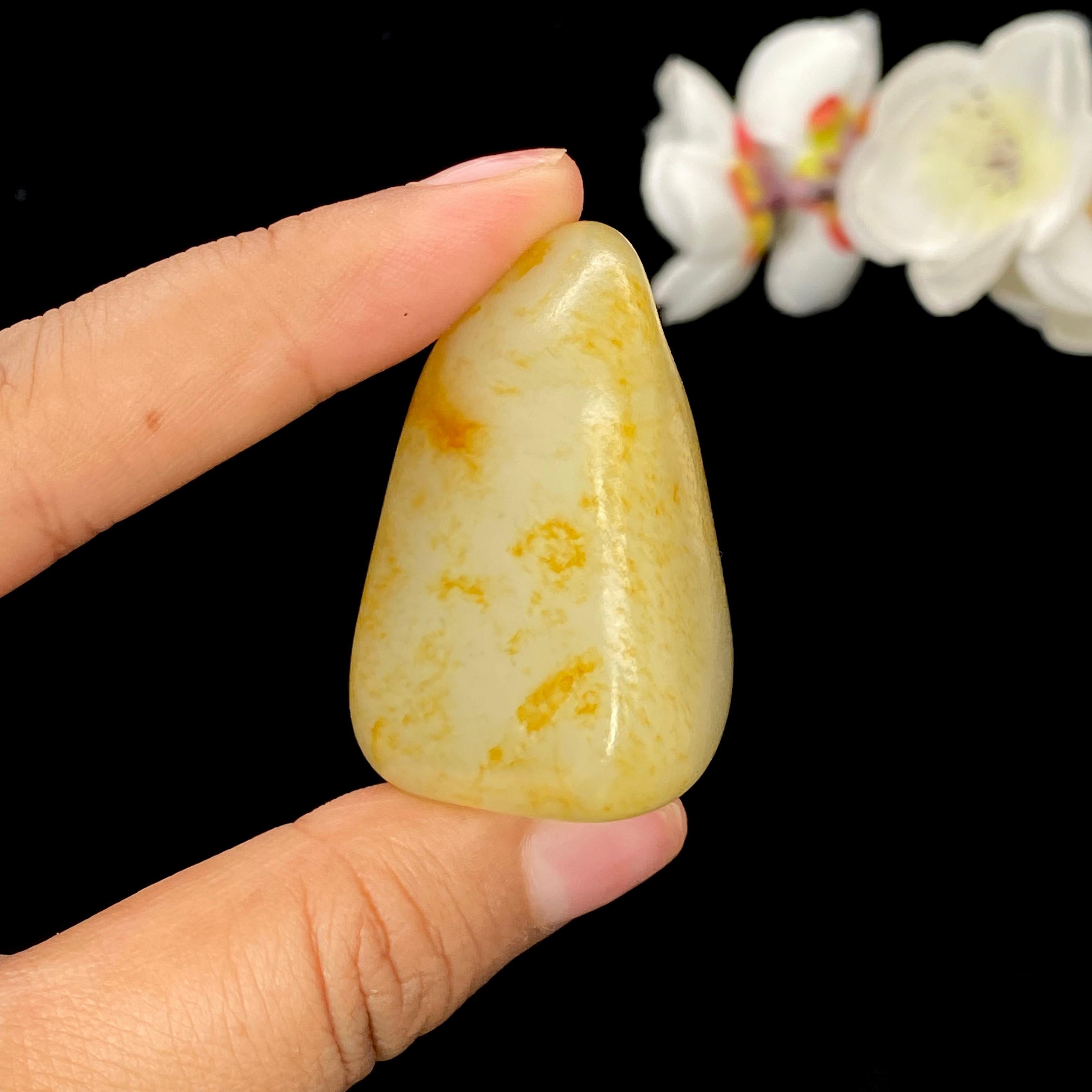 和田玉洒红皮籽料男士挂件（65.3g）
