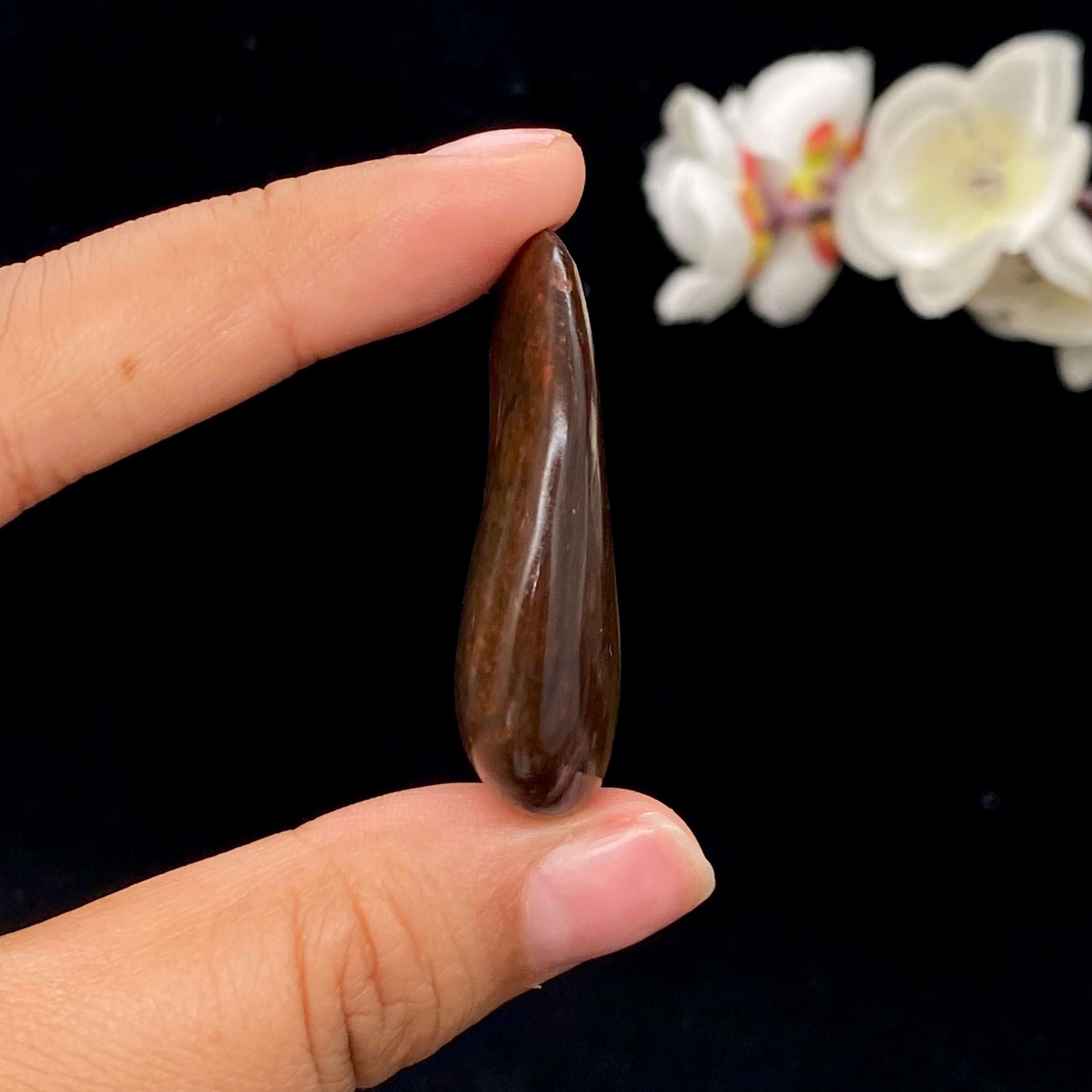 和田玉聚黄皮籽料挂件（20.4g）