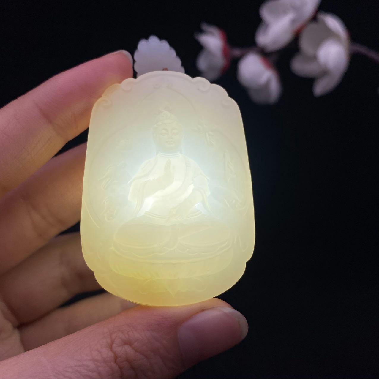 和田玉籽料【千手观音】挂件（61.3g）