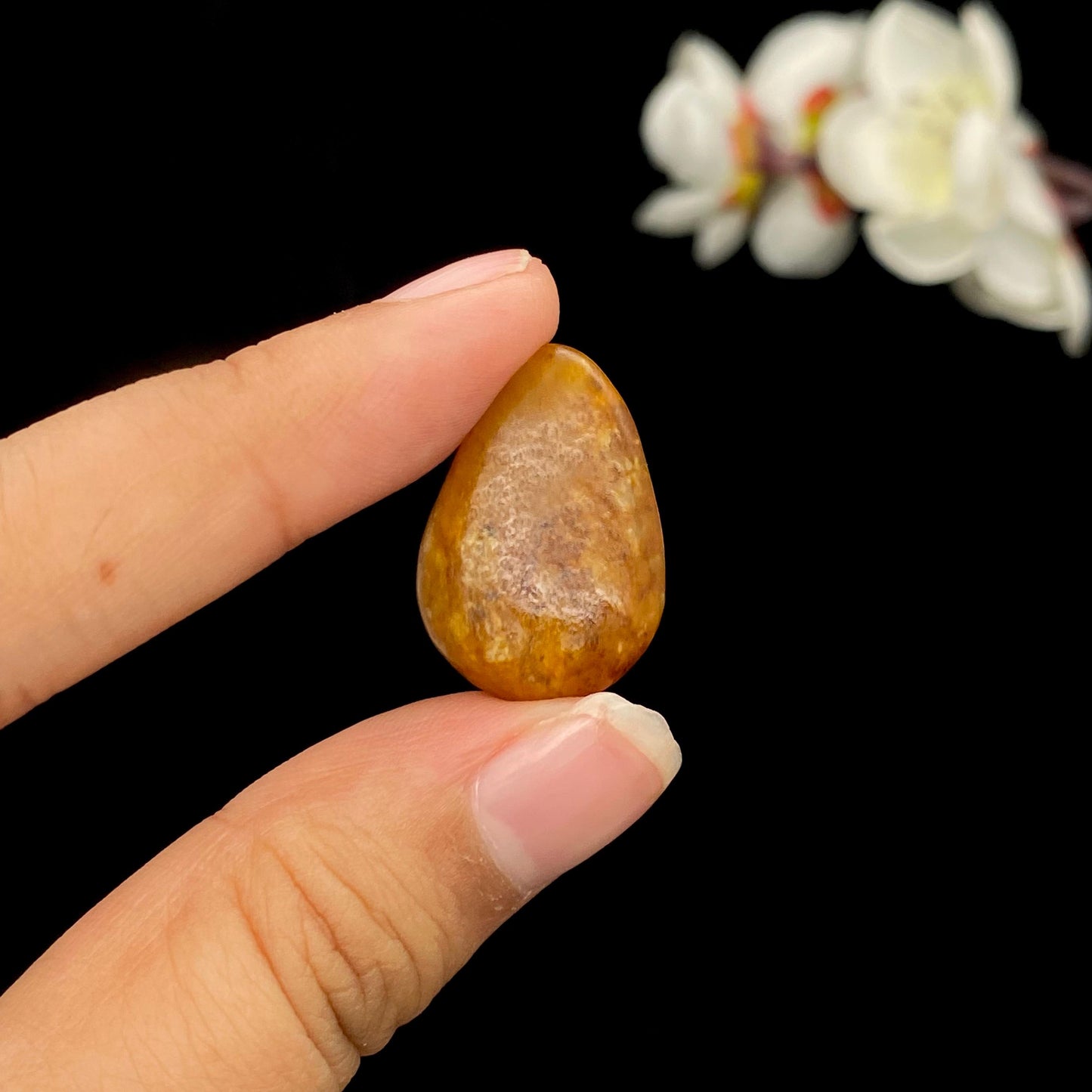 和田玉黄沁皮籽料原石（5.4g）