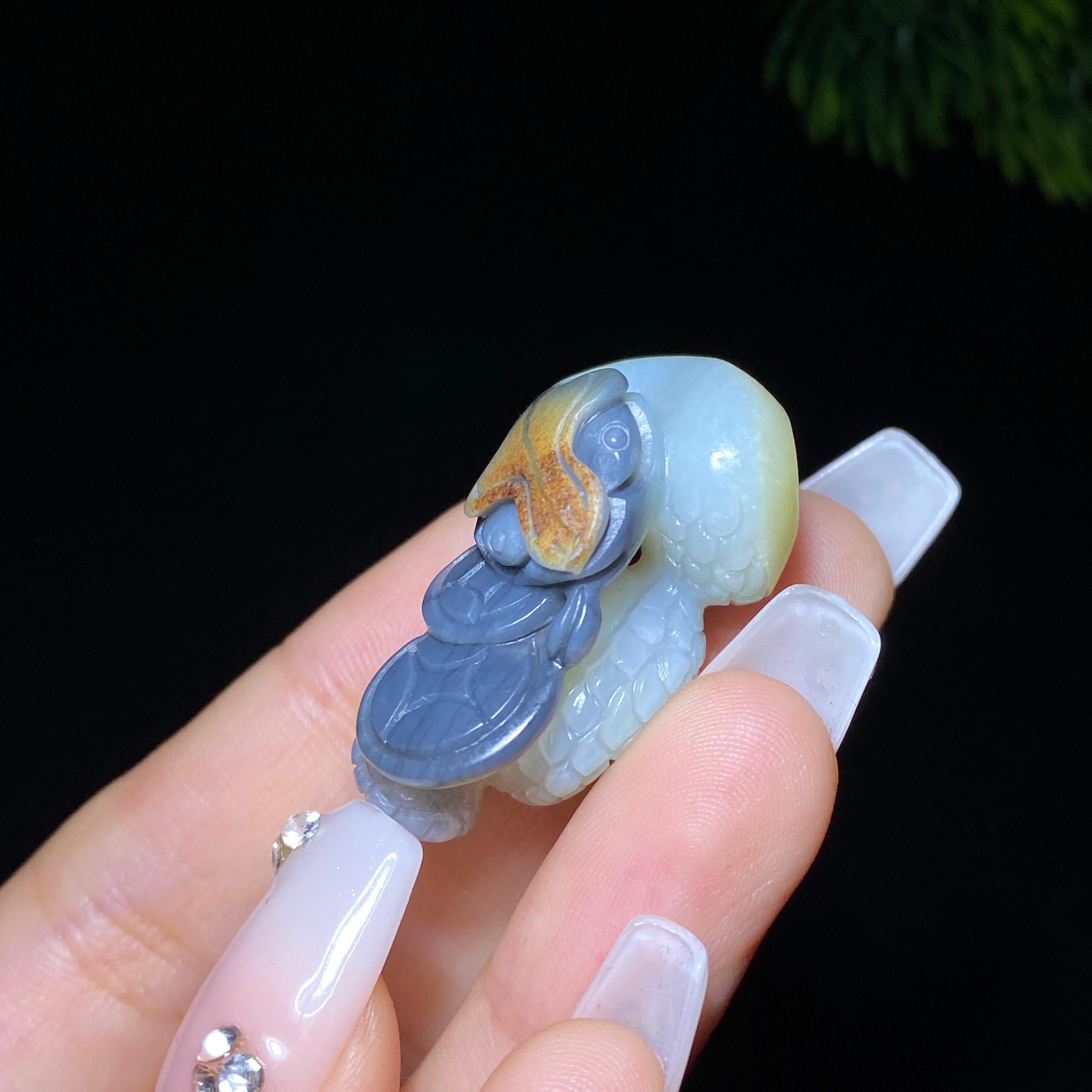 和田玉籽料青花蛇挂件（12.0g）