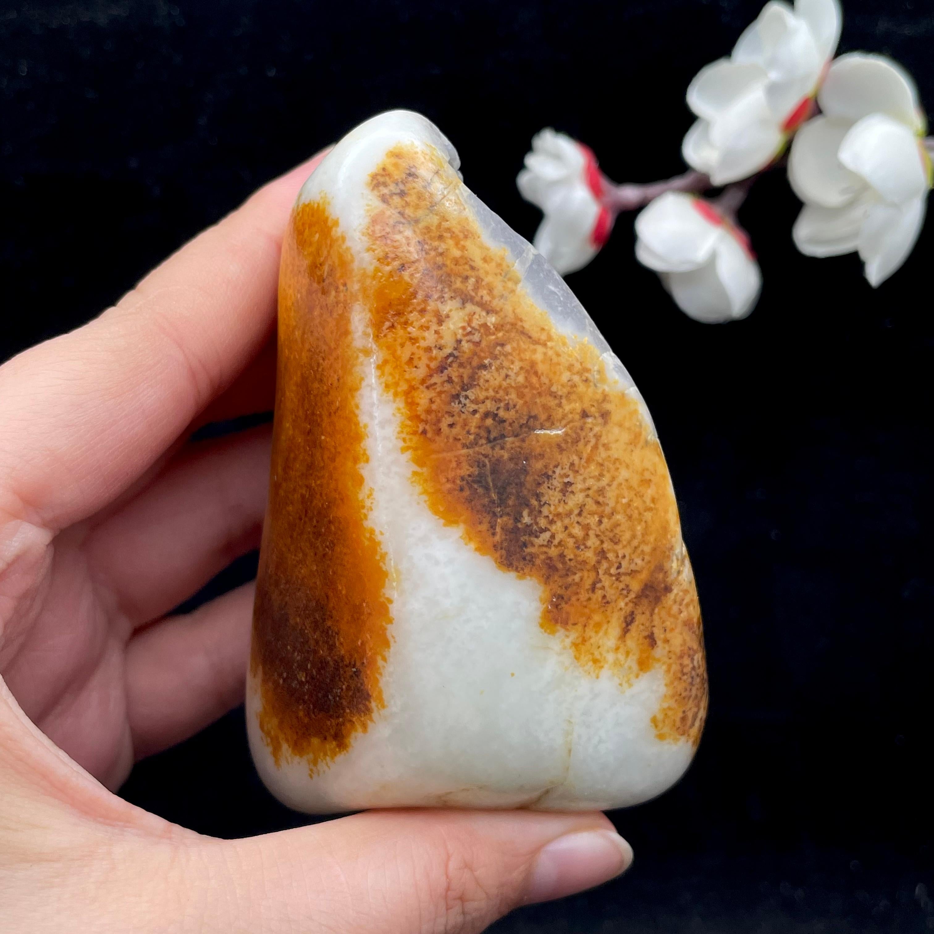 和田玉聚黄皮籽料（279g）