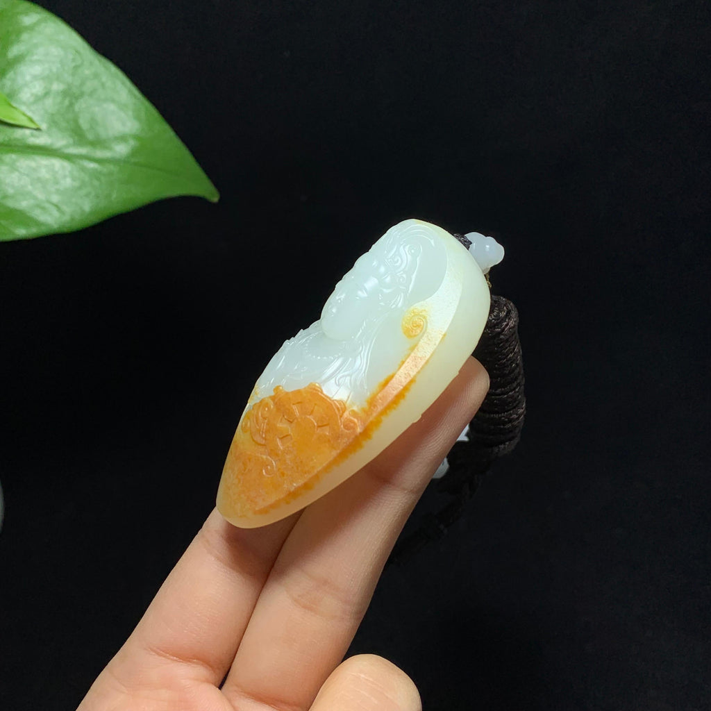 传承级和田籽料聚红皮白玉观音挂件（51.8g）