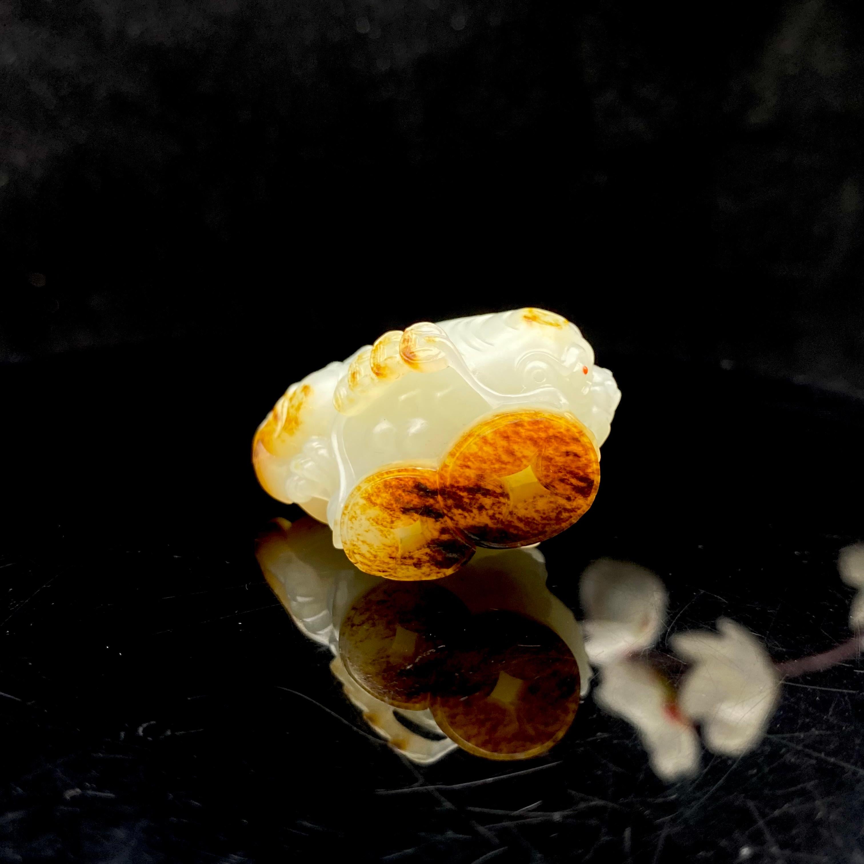 和田玉白玉籽料【三足金蟾】（35.2g） – 厚德载玉