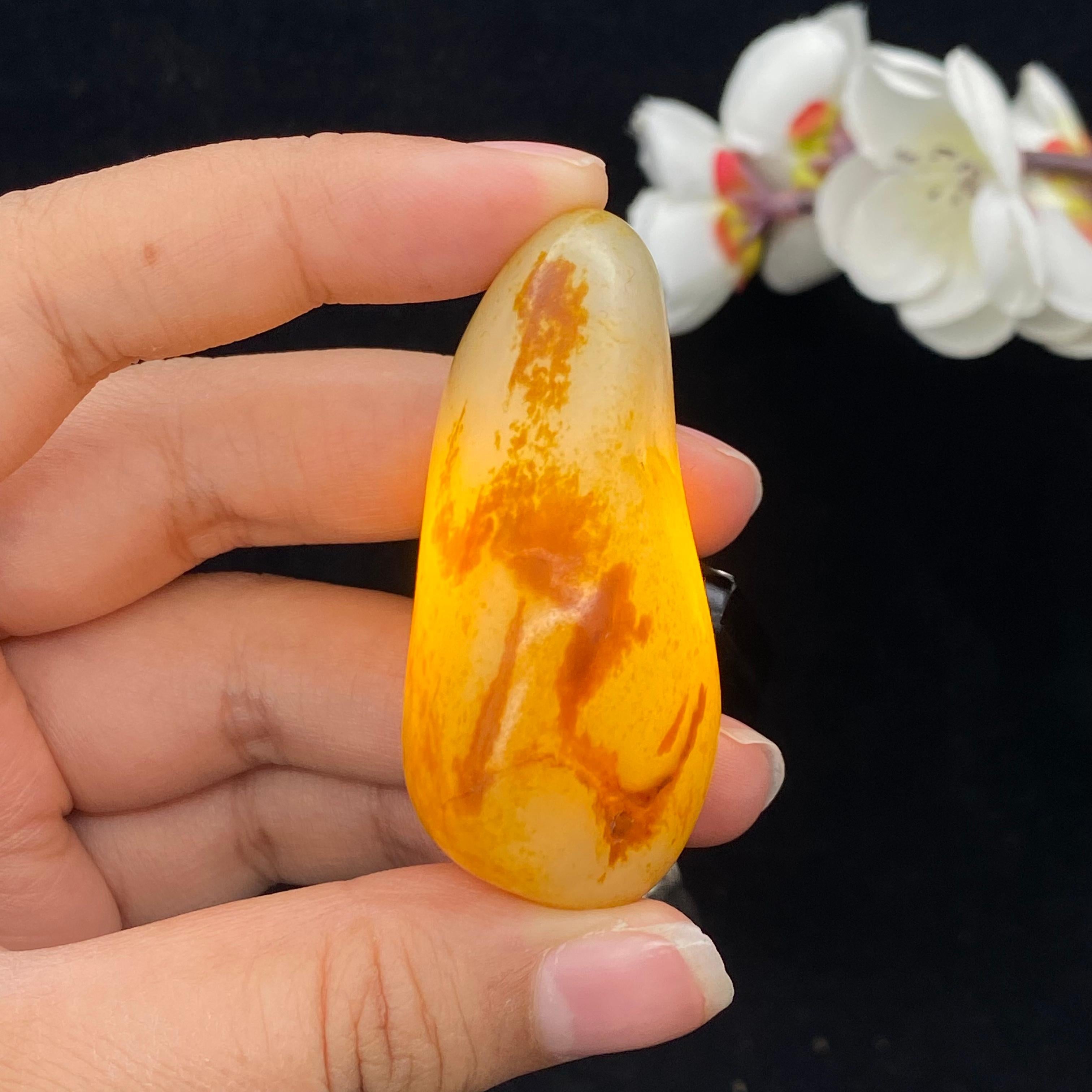 和田玉聚红皮籽料（46.8g）