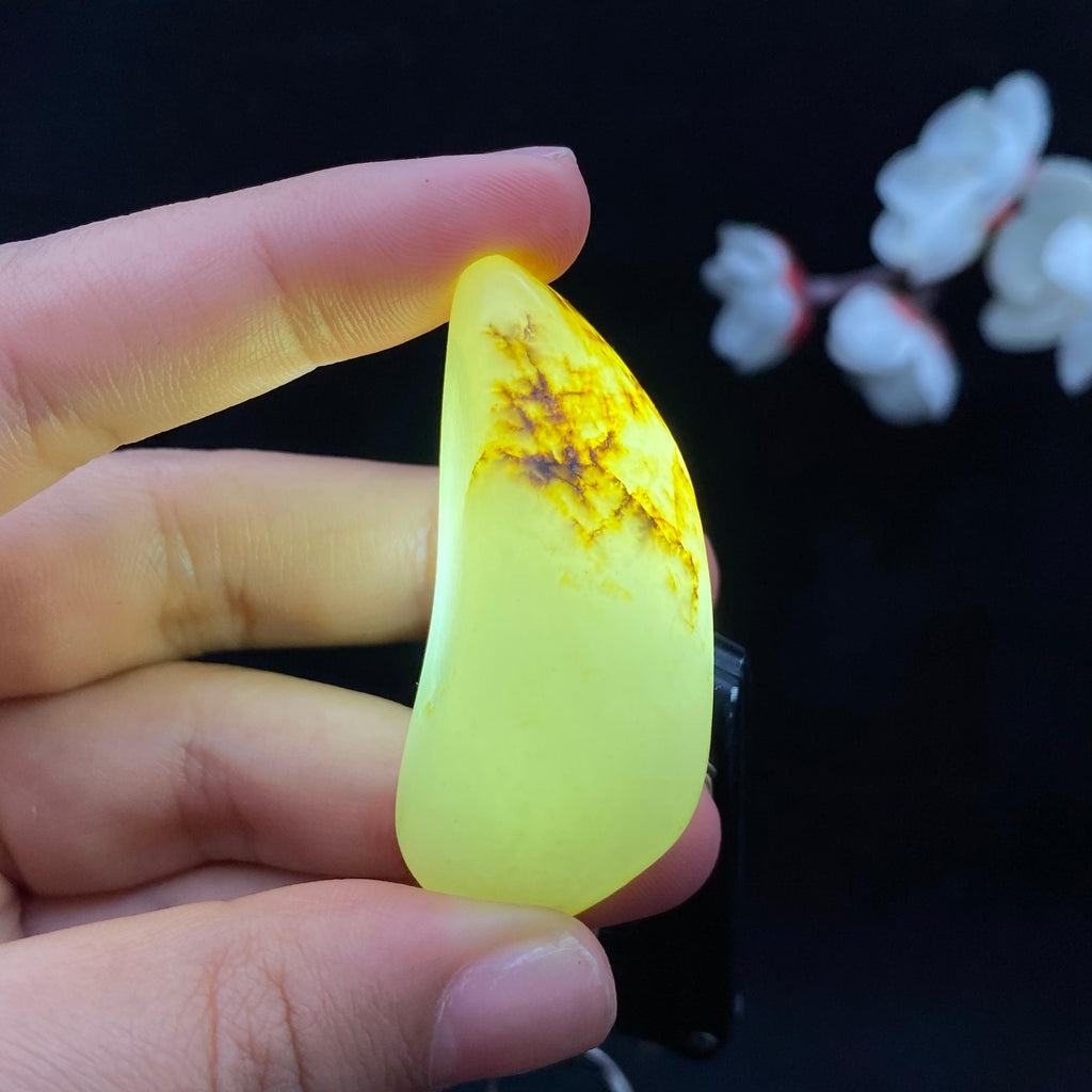 和田玉黄皮籽料挂件（25.2g）