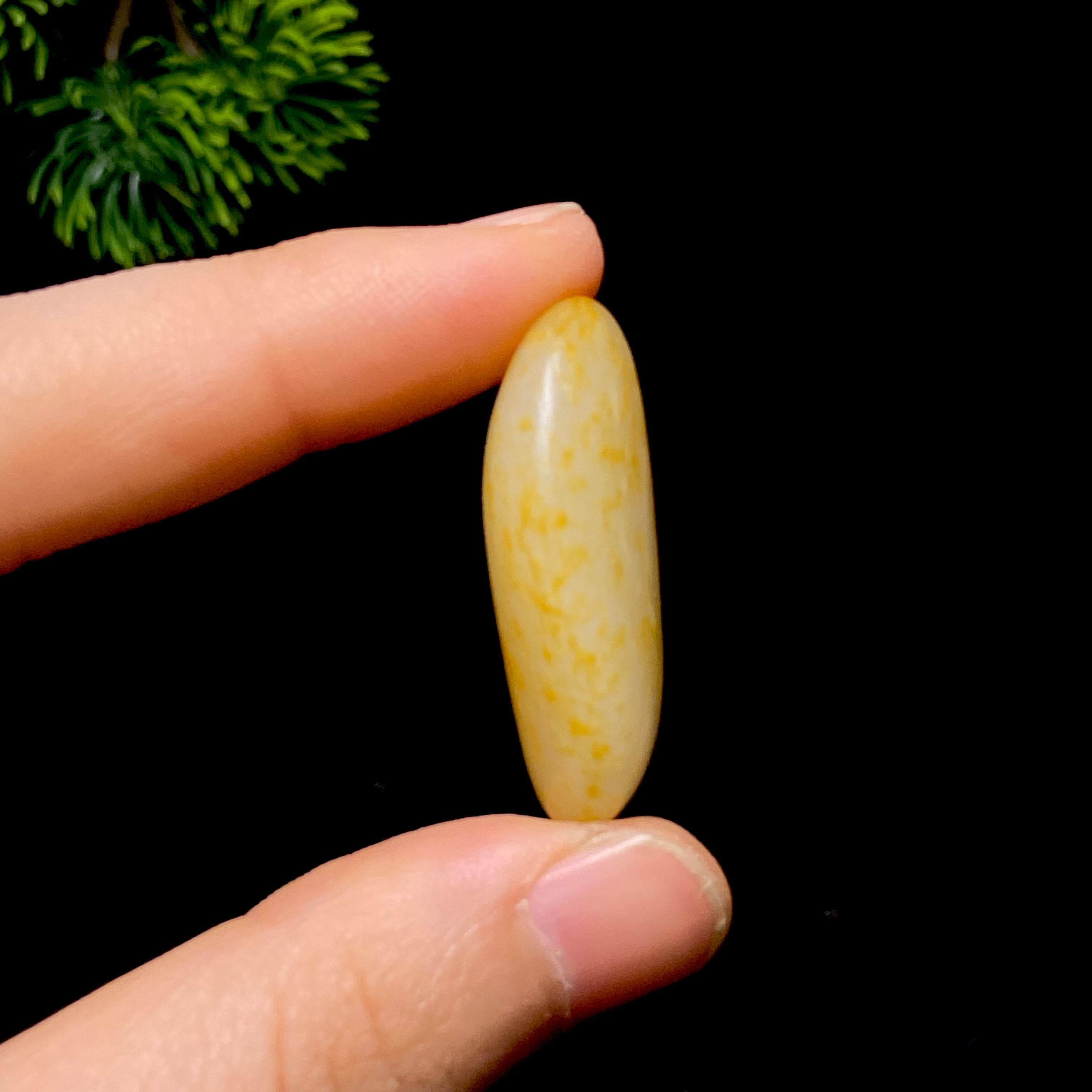 和田玉洒金皮籽料（11.7g）