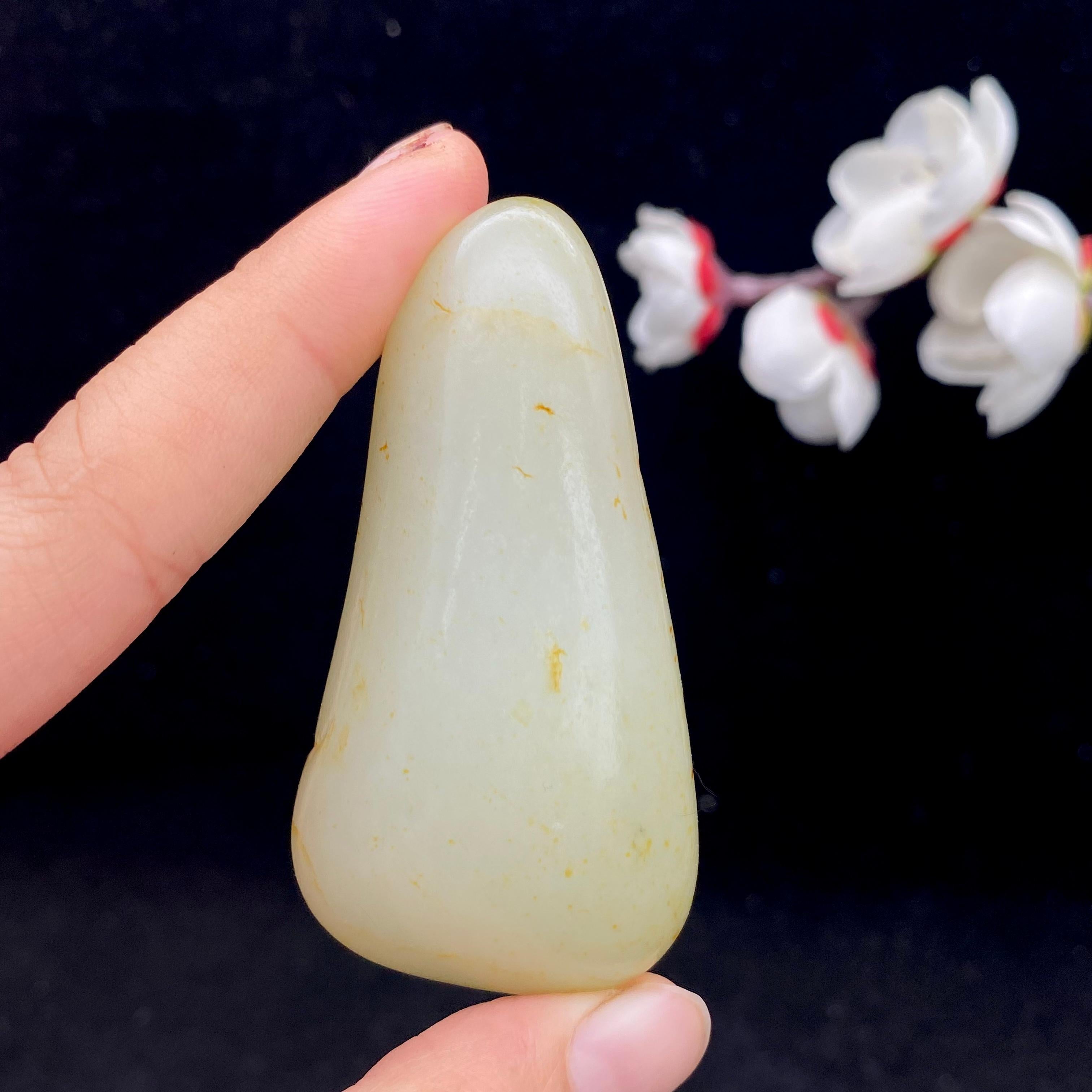 和田玉洒红皮籽料大挂件（59g）