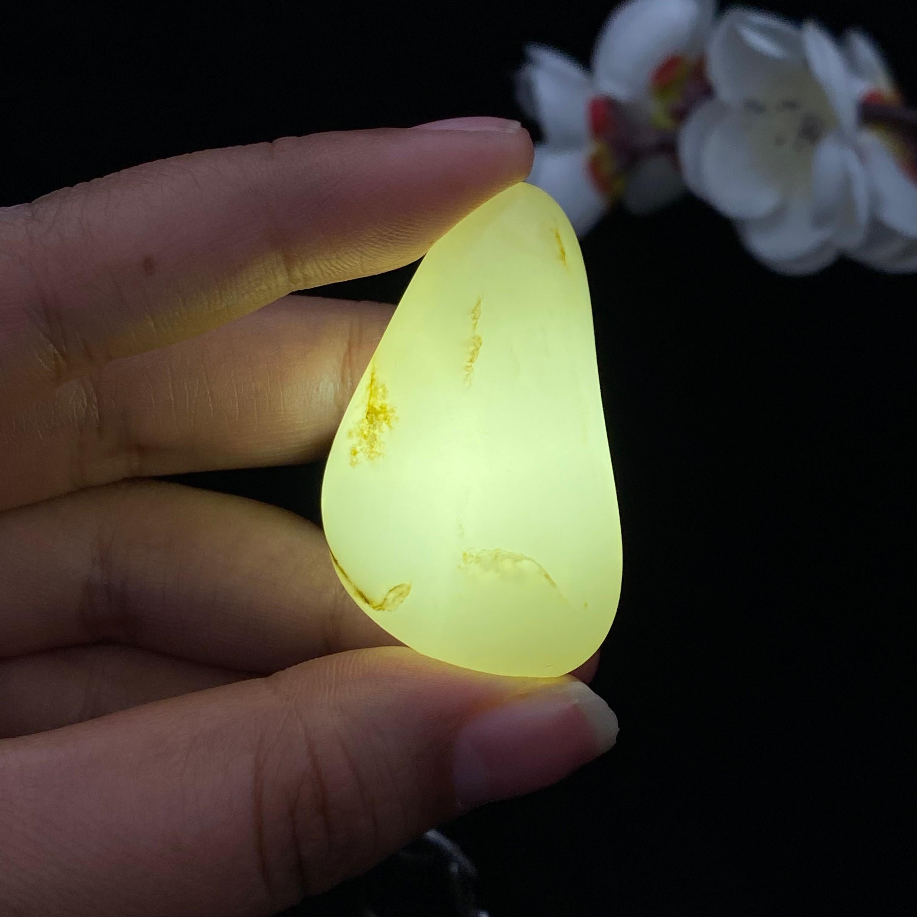 和田玉秋梨皮籽料挂件（26.2g）