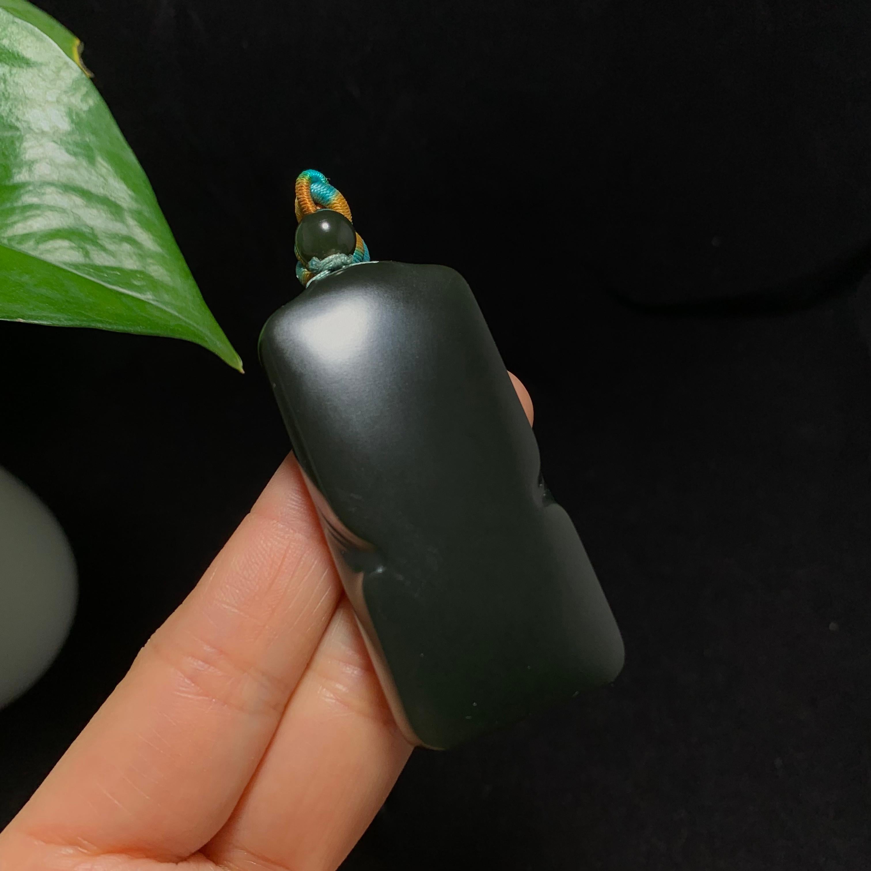 和田籽料黑青无事牌挂件（59.0g）