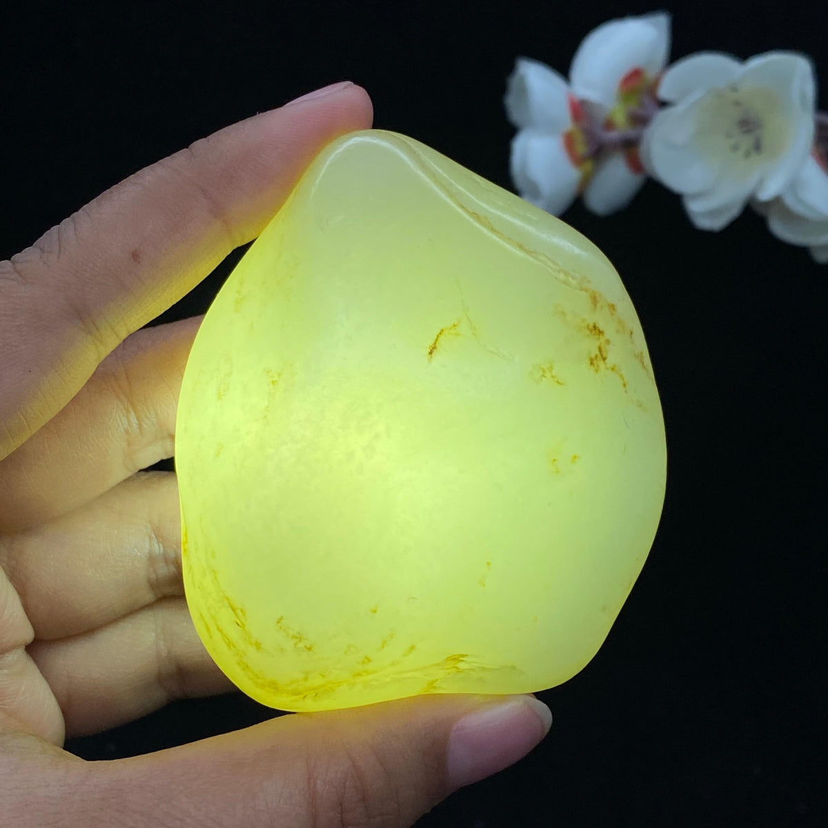 和田玉白玉籽料手把件（137.6g）