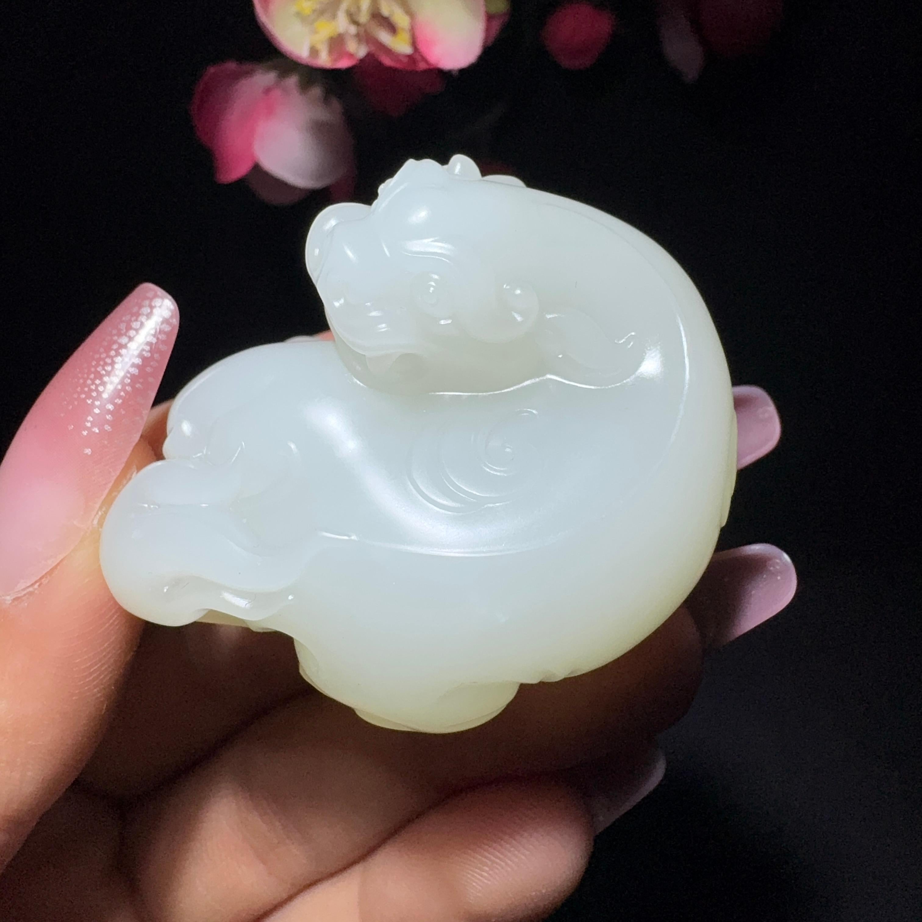 和田玉籽料挂件貔貅（56.3克）