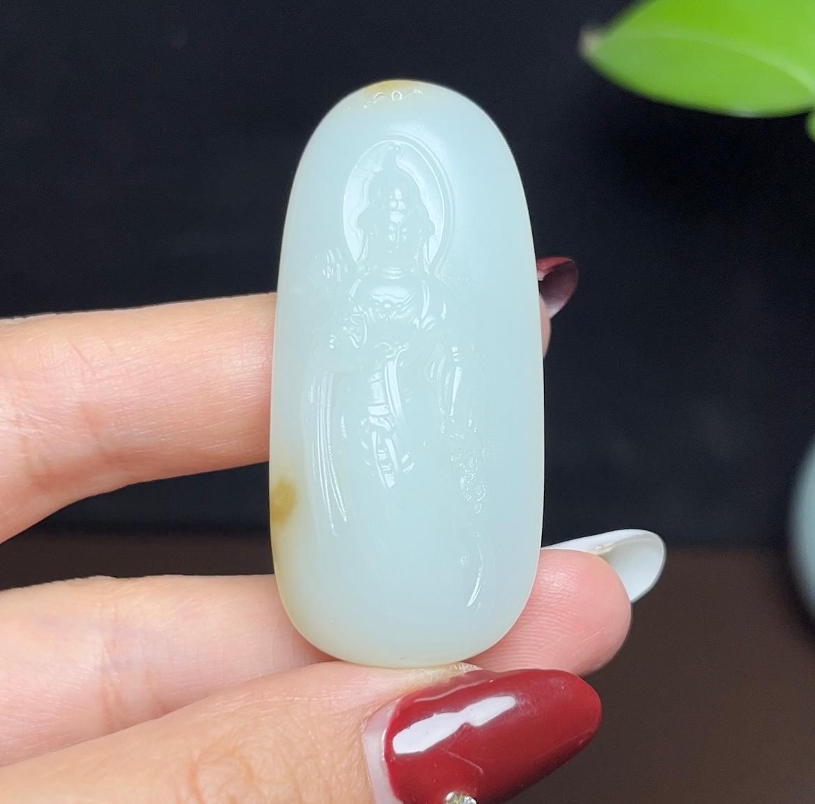 新疆和田玉且末料羊脂玉大势至菩萨（28.8g）