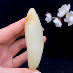 和田玉洒金皮籽料手把件（95.6g）