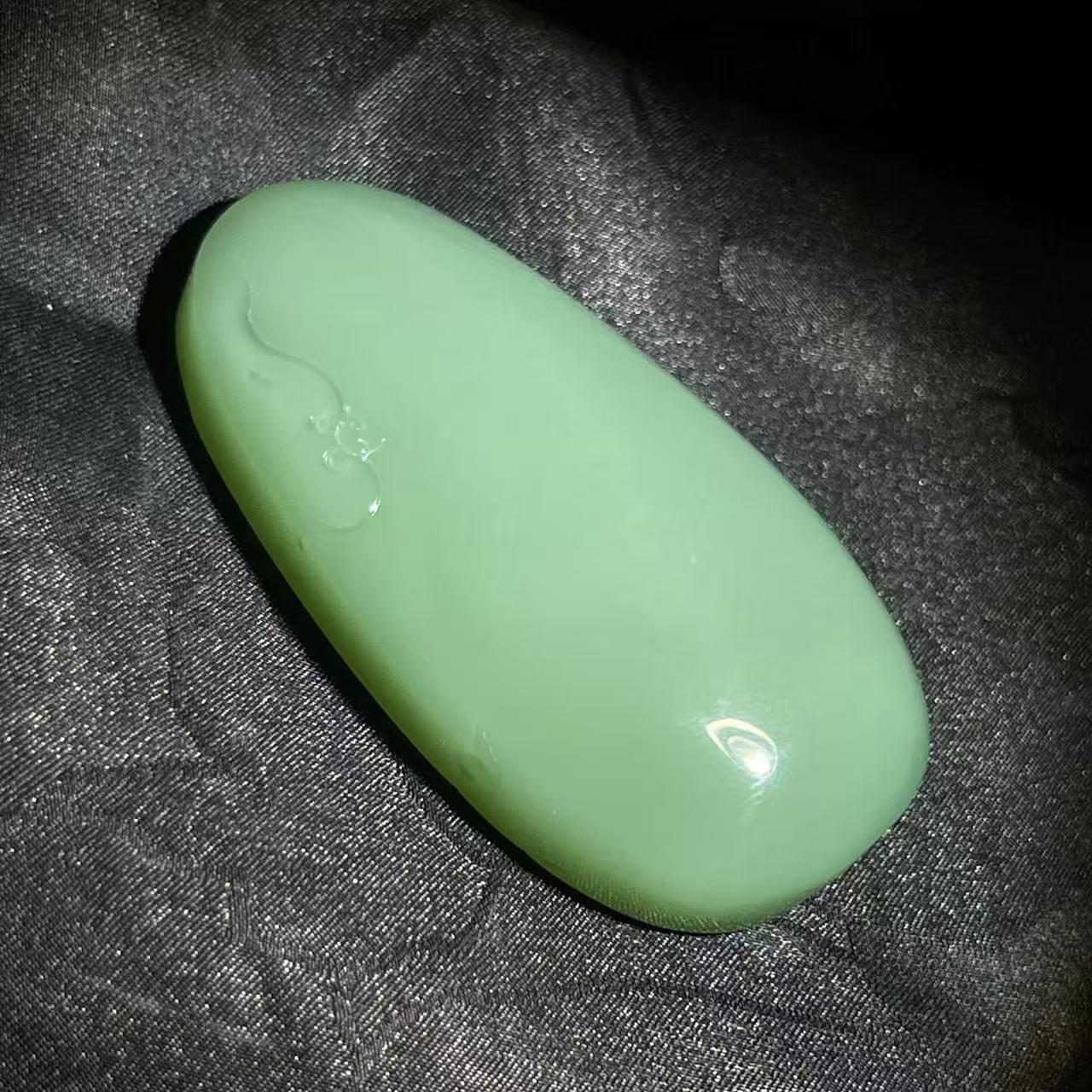 和田玉碧玉粉绿无事牌（42.4g）