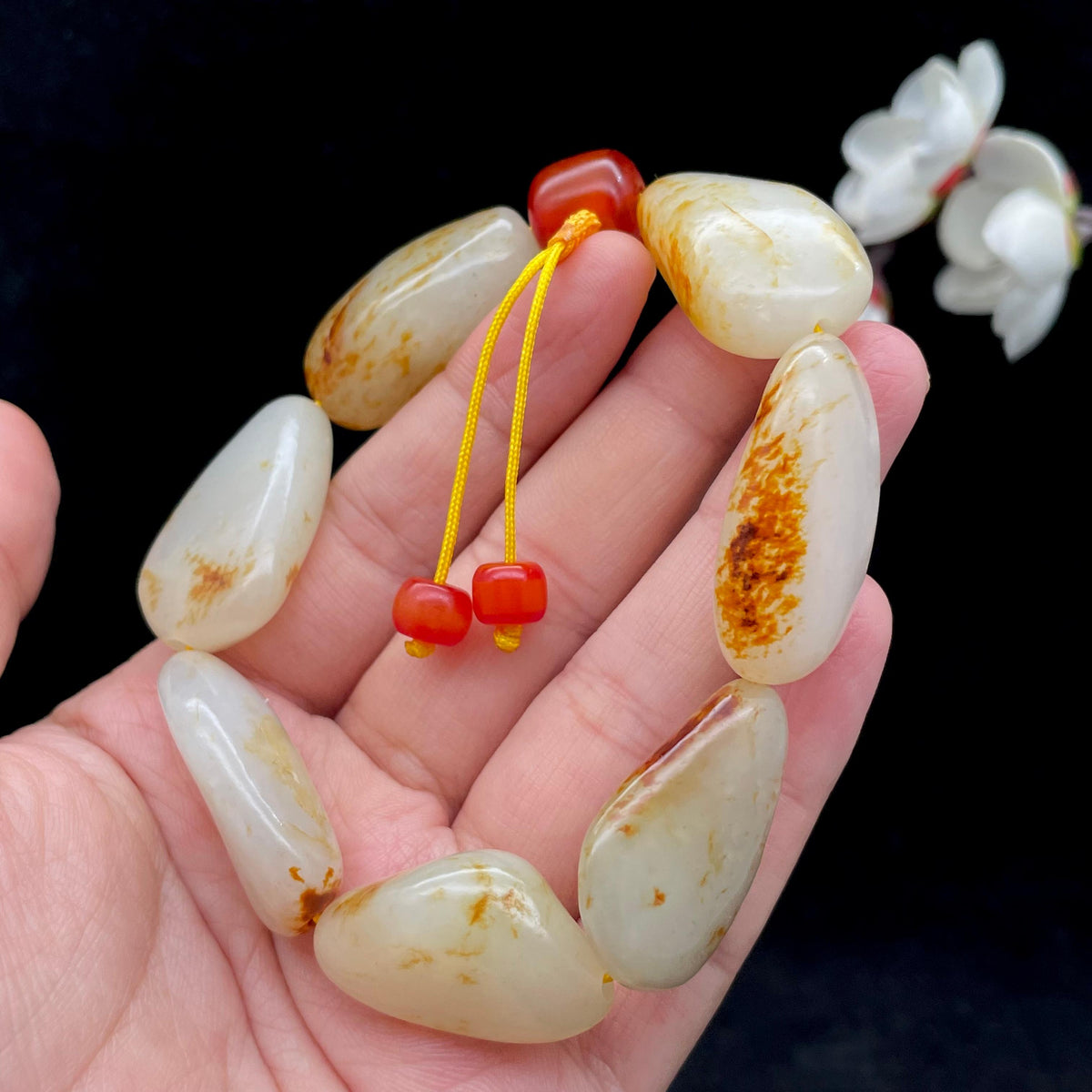 和田玉洒红皮籽料【精品手串】（72.4g）