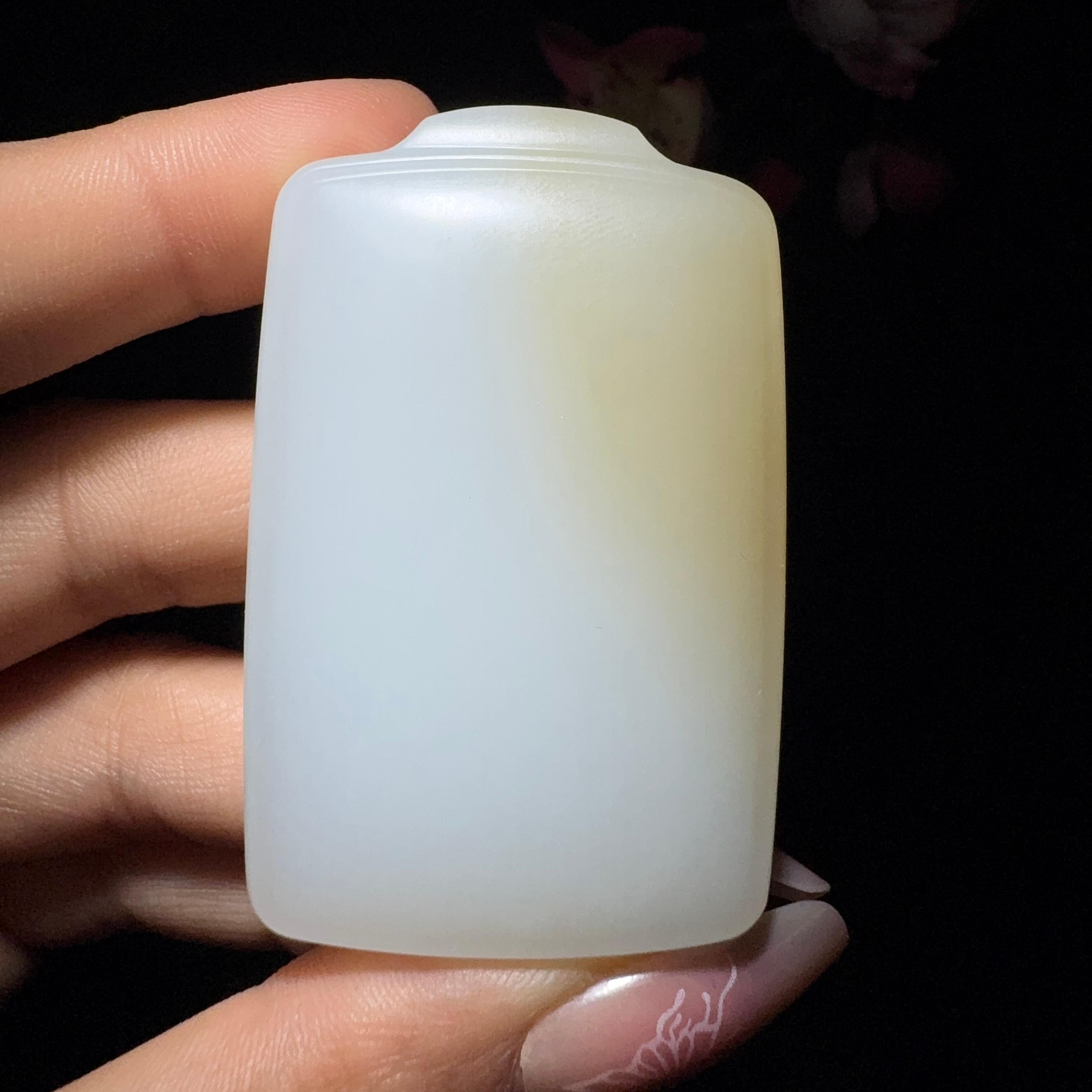 和田玉糖白挂件关公（70.8g）
