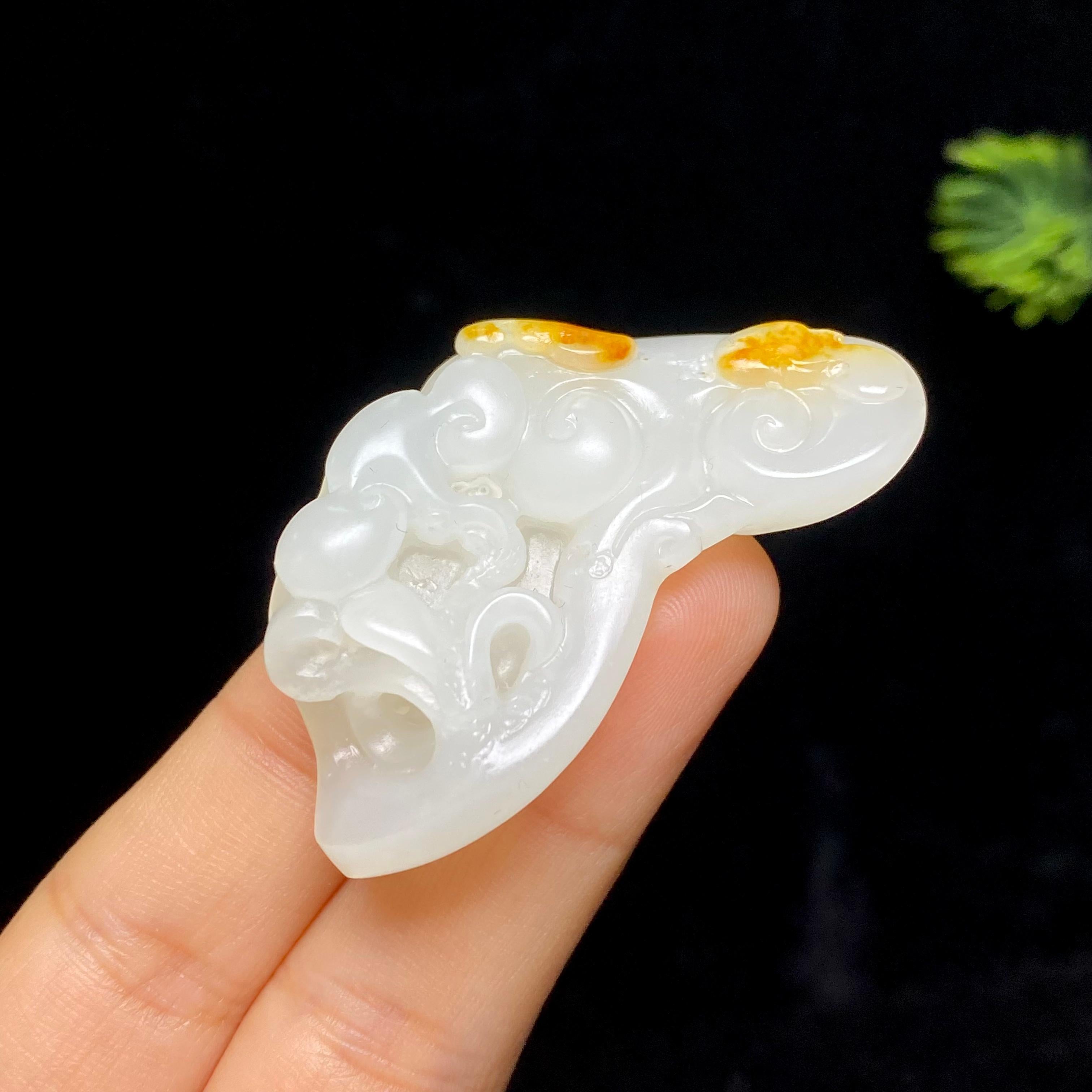 和田玉籽料如意挂件（19.7g）
