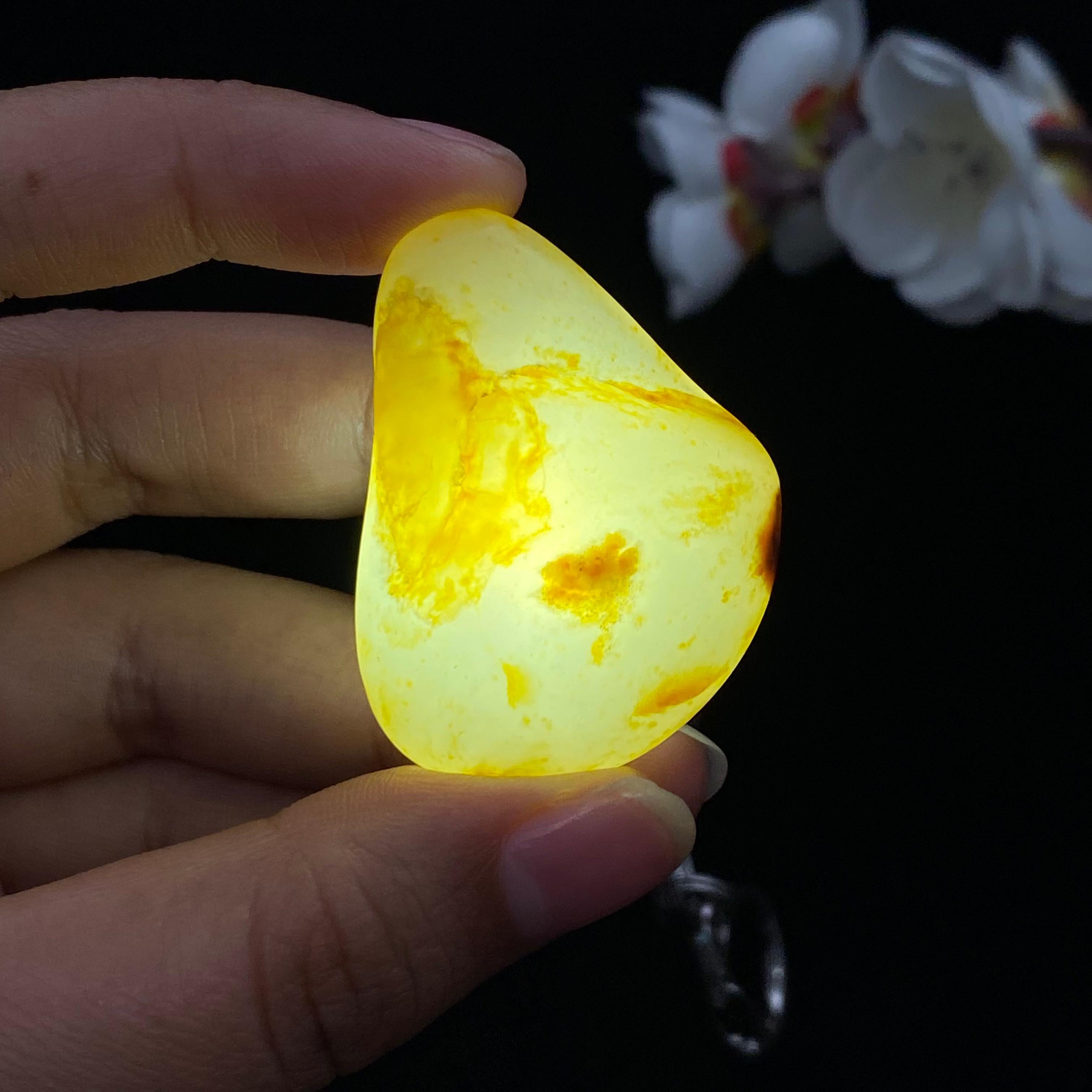 和田玉洒金皮籽料挂件（23.1g）