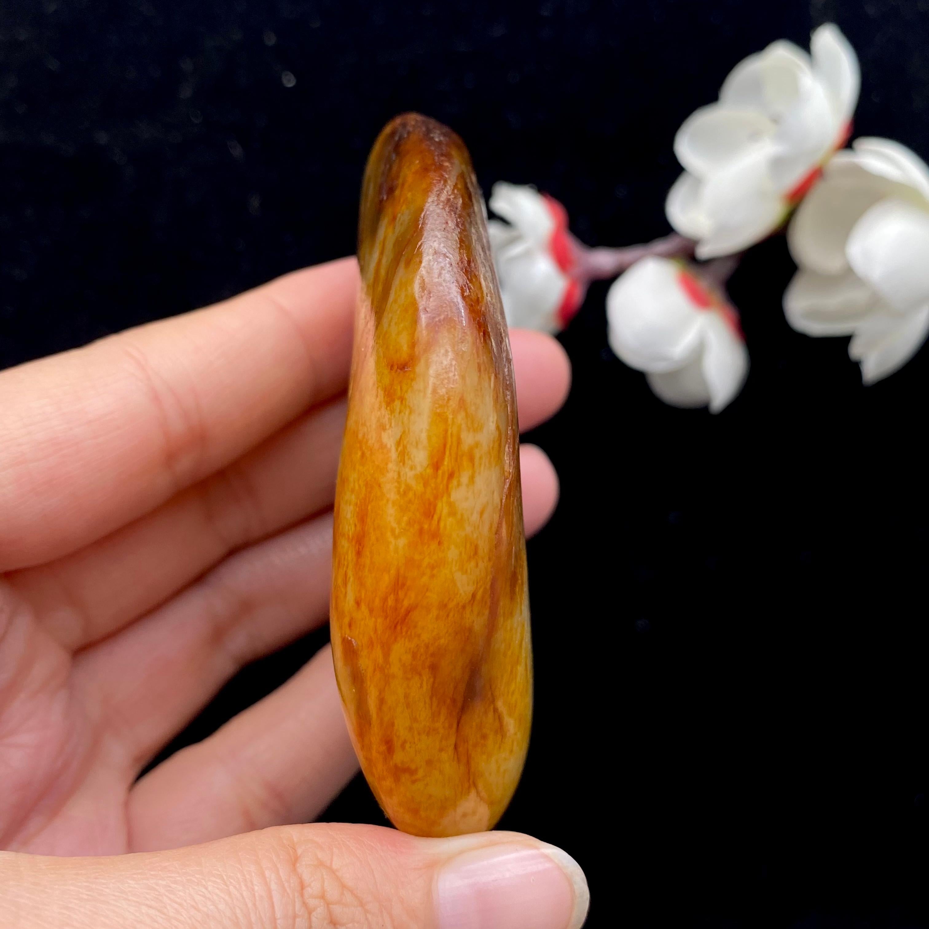 和田玉洒红皮籽料（131.9g）