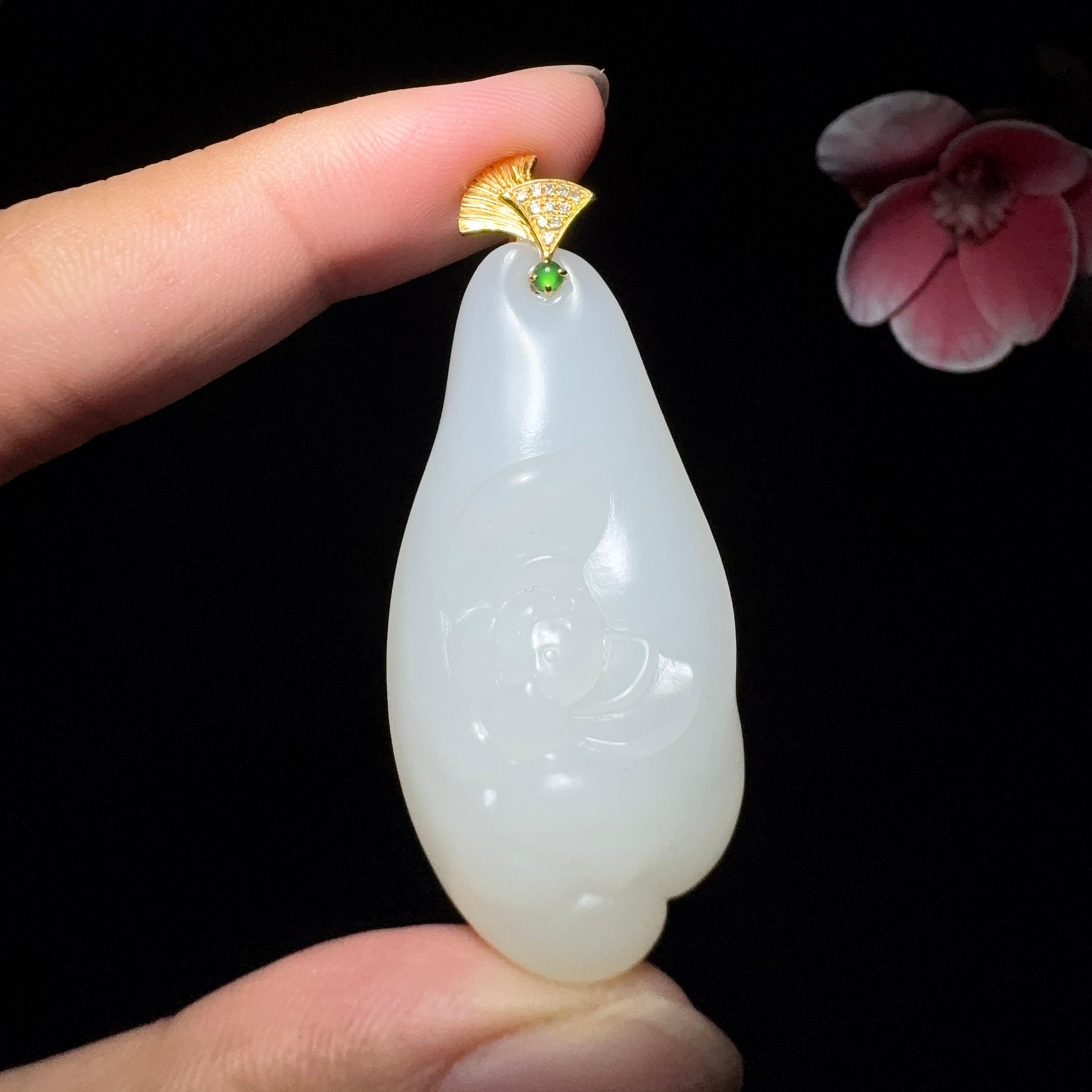 和田玉白玉花开富贵吊坠（18.9g）