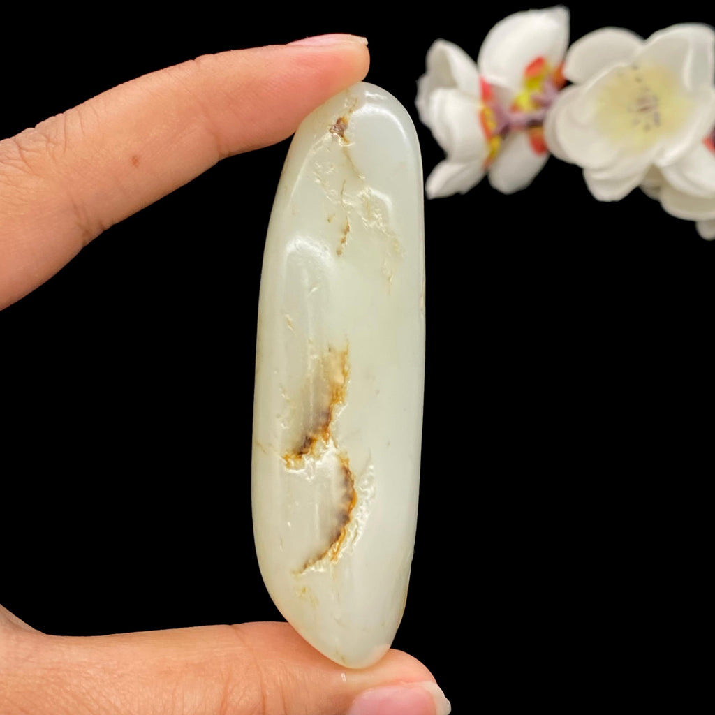 和田玉白玉籽料手把件（90.8g）