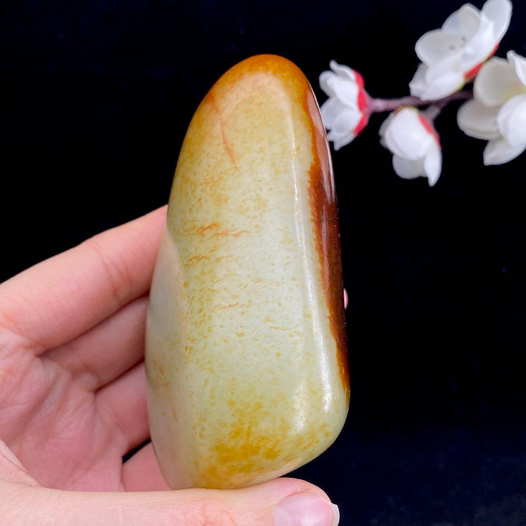 和田玉聚红皮籽料原石（352.7g）