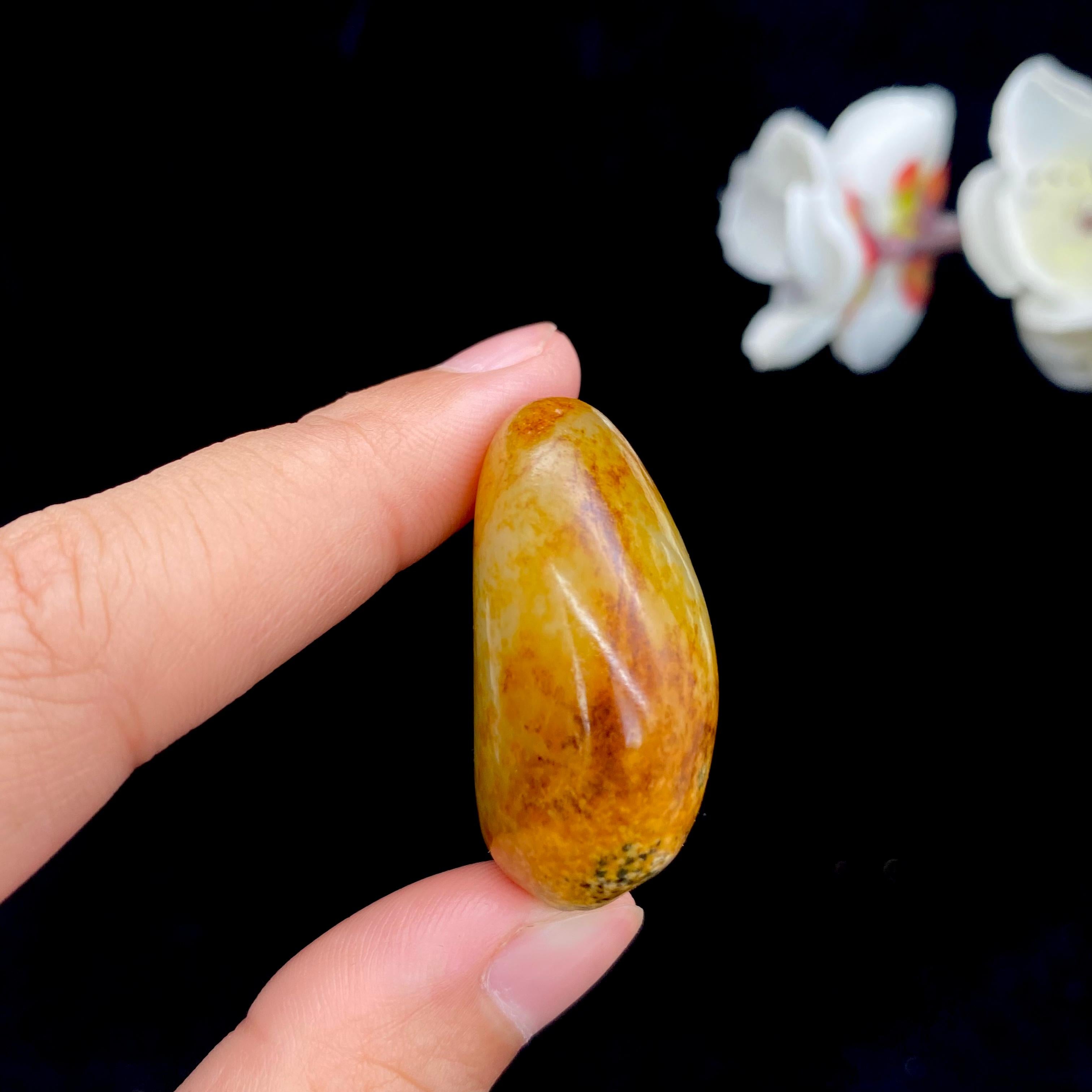 和田玉聚黄皮籽料原石（21.4g）