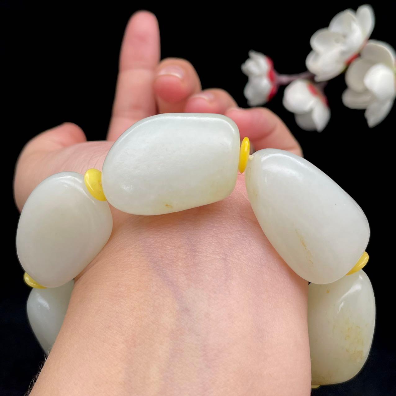 和田玉洒金皮籽料【精品手串】（126.9g）
