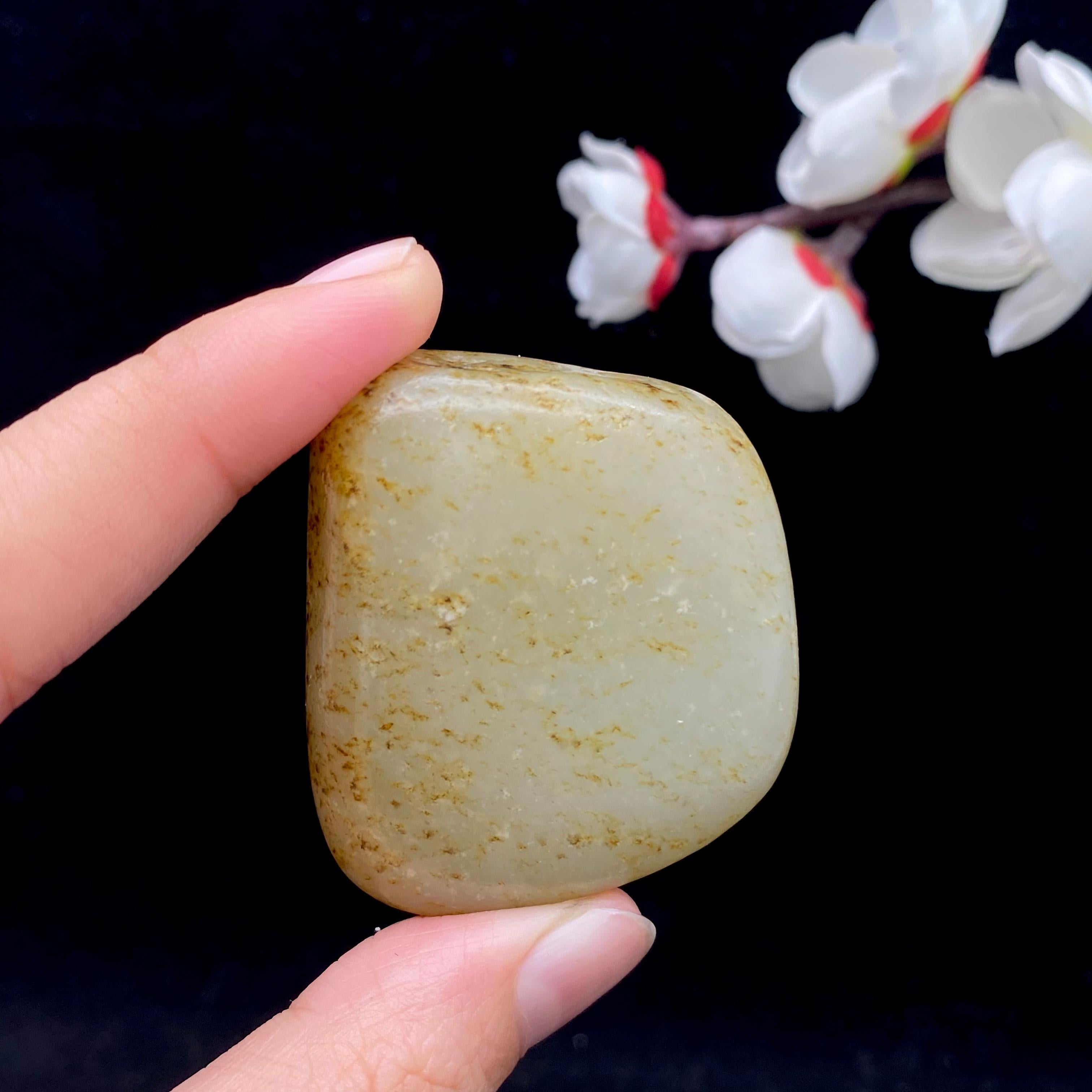 【超值推荐】和田玉洒金皮籽料挂件（52.2g）