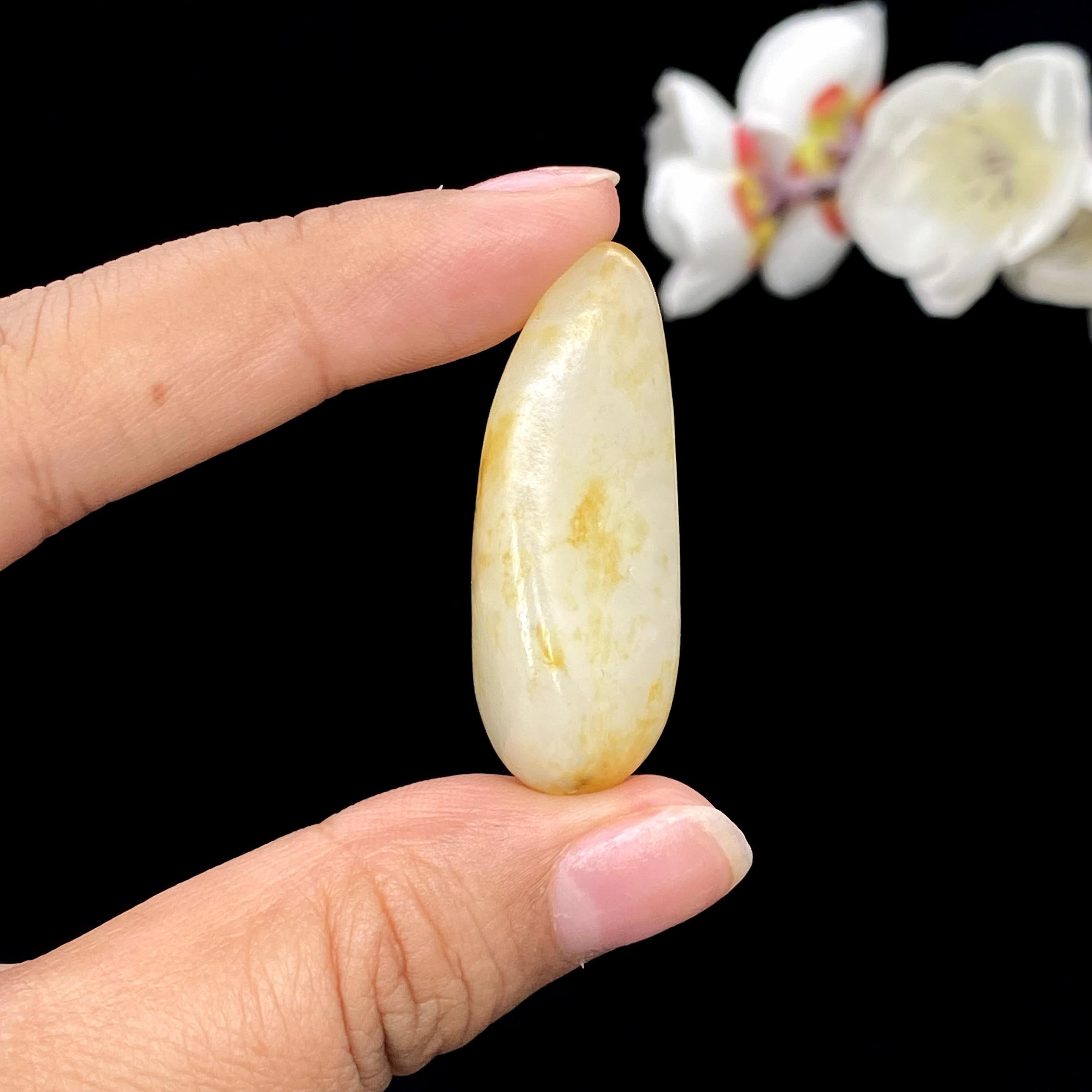和田玉洒金皮籽料挂件（17.2g）