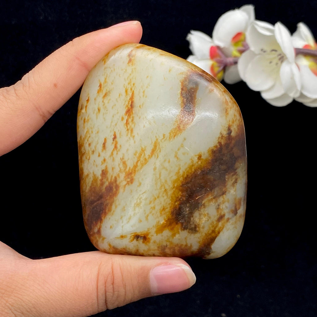 和田玉洒红皮籽料手把件（131.2g）