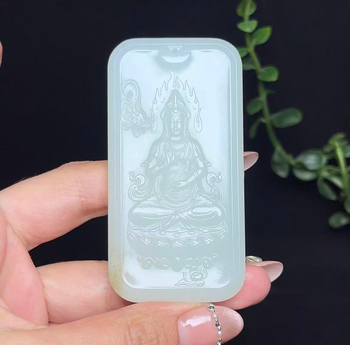 和田白玉料御龙观音山水牌（68.3g）