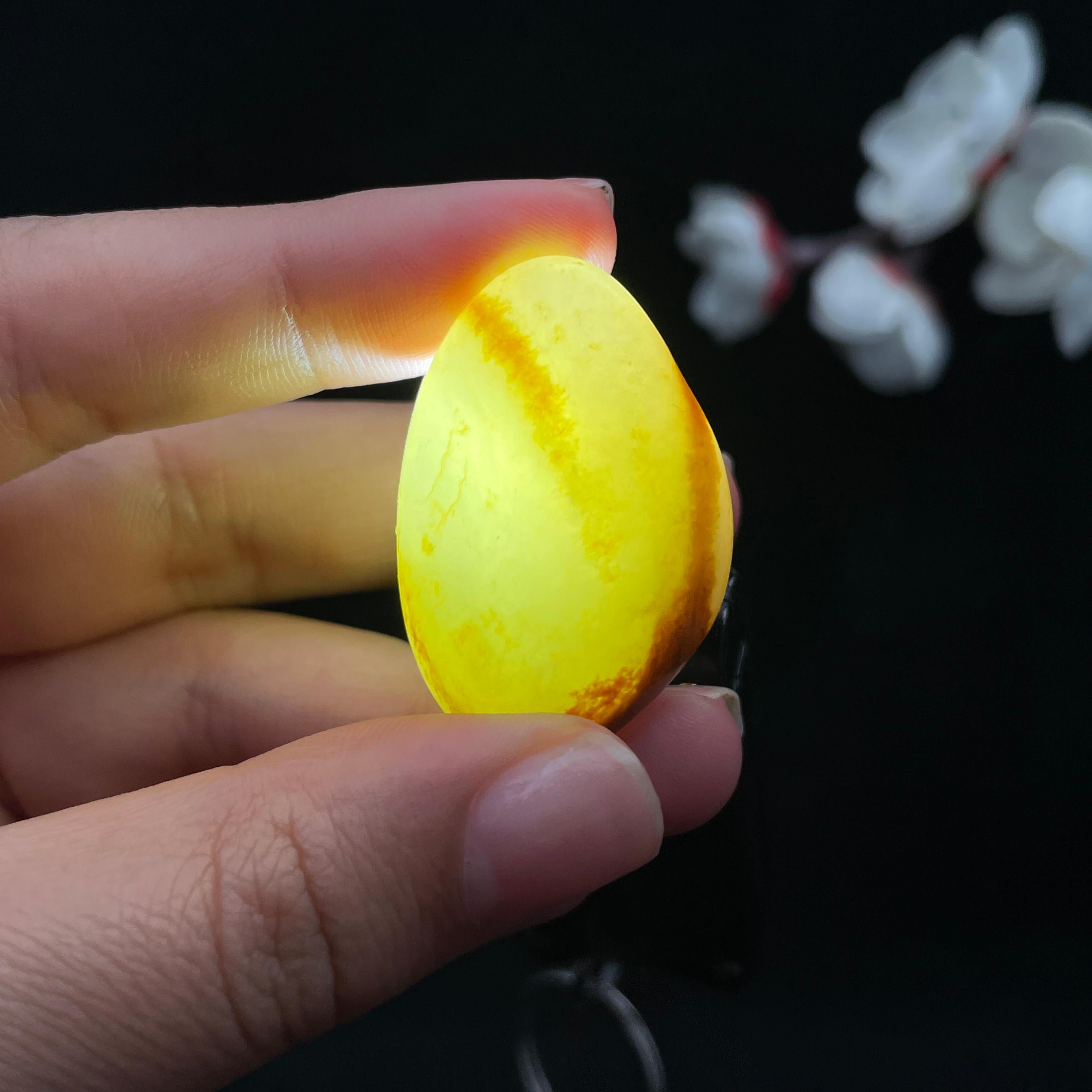 和田玉红皮籽料（14.2g）