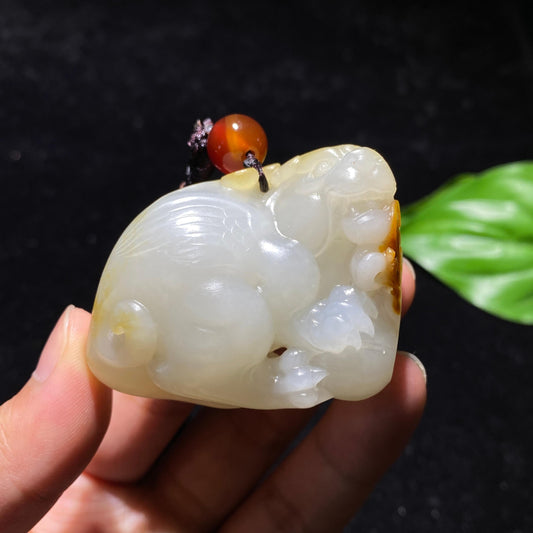 和田玉籽料貔貅把件（76.8g）