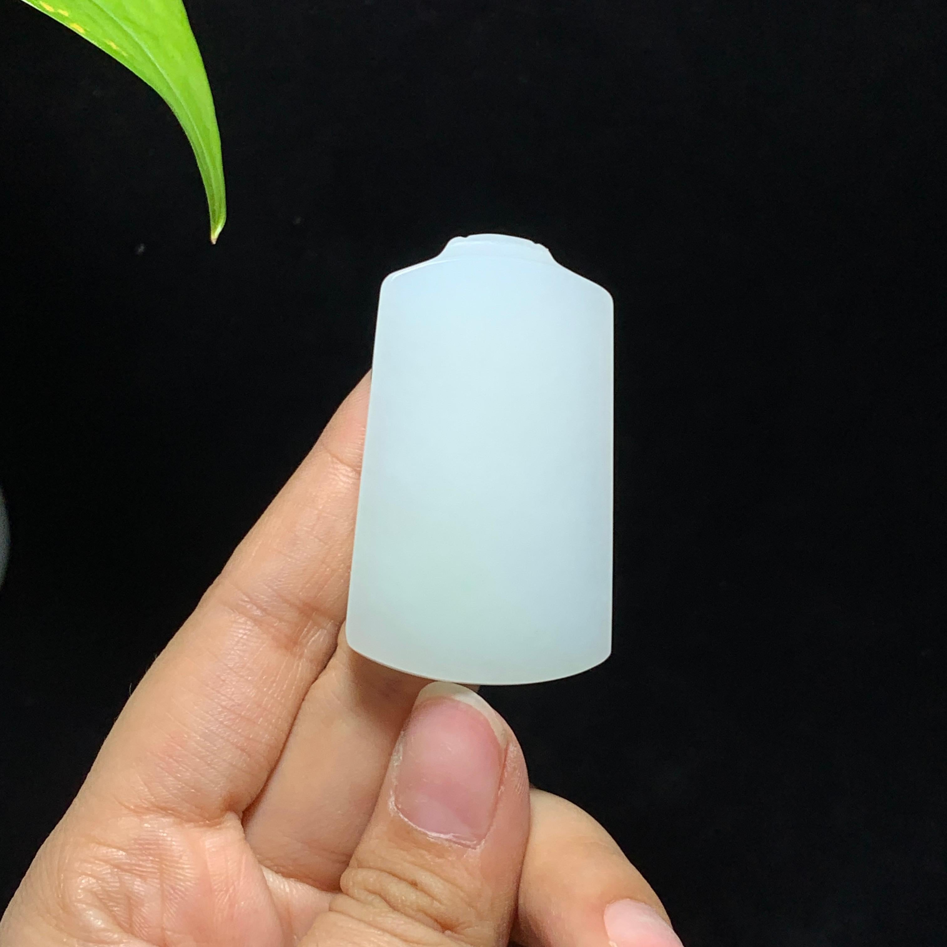 和田山料白玉带翠无事牌（32.3g）