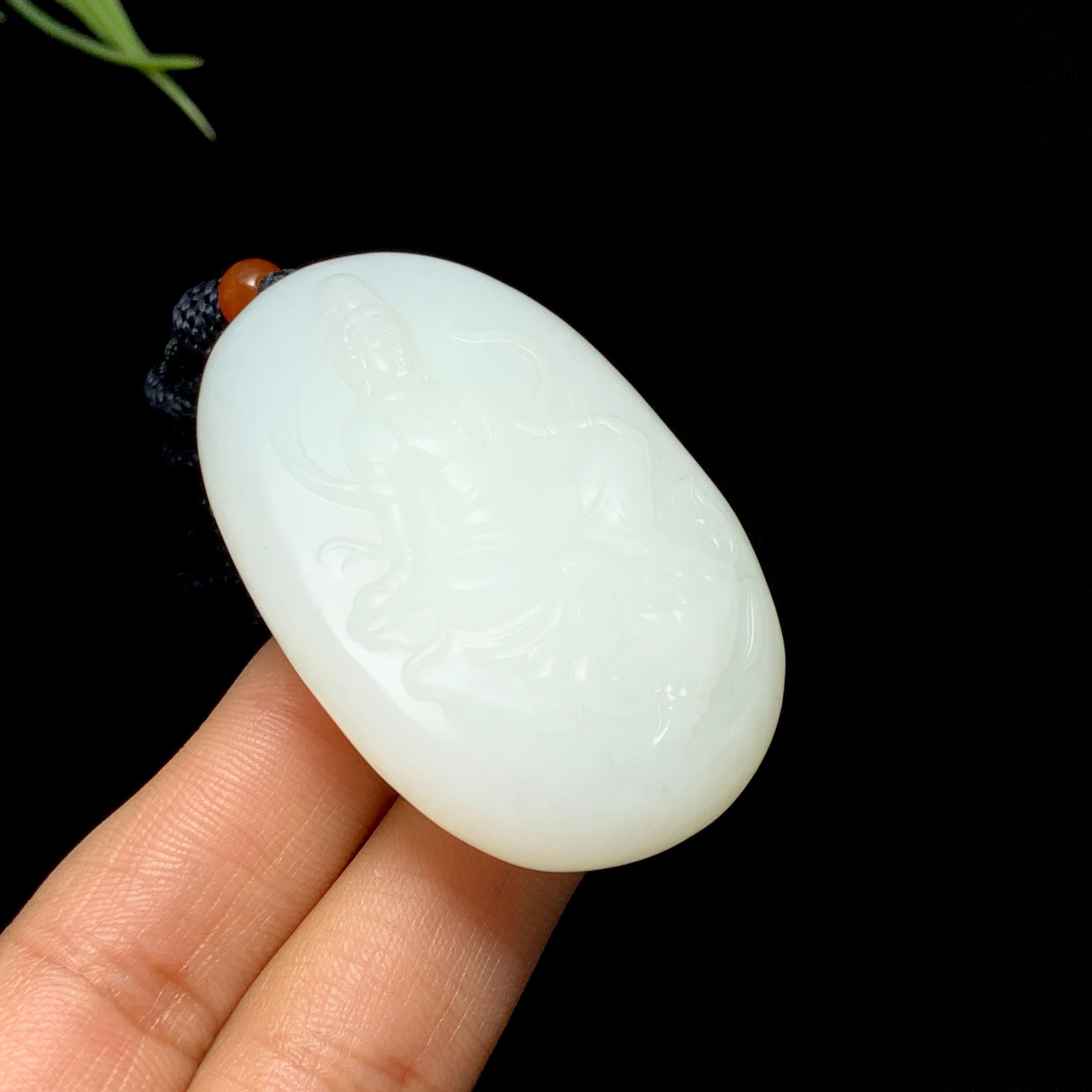 高品质和田山料羊脂白玉观音（57.5g）