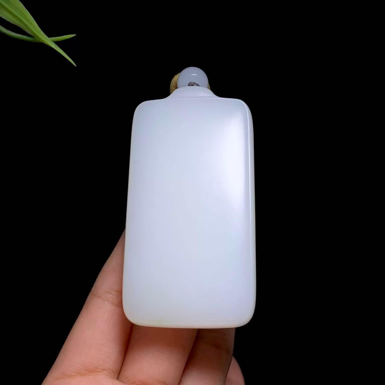 和田羊脂白玉平安无事牌（83.6g）