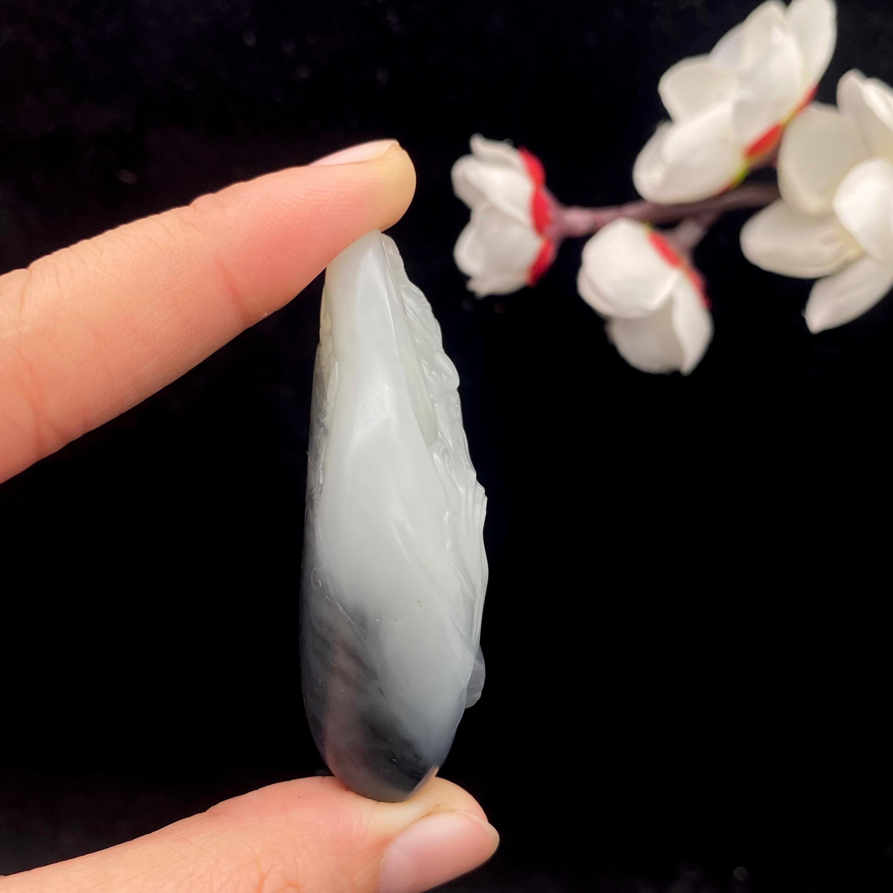 和田玉青花籽料【关公】（48.4g）