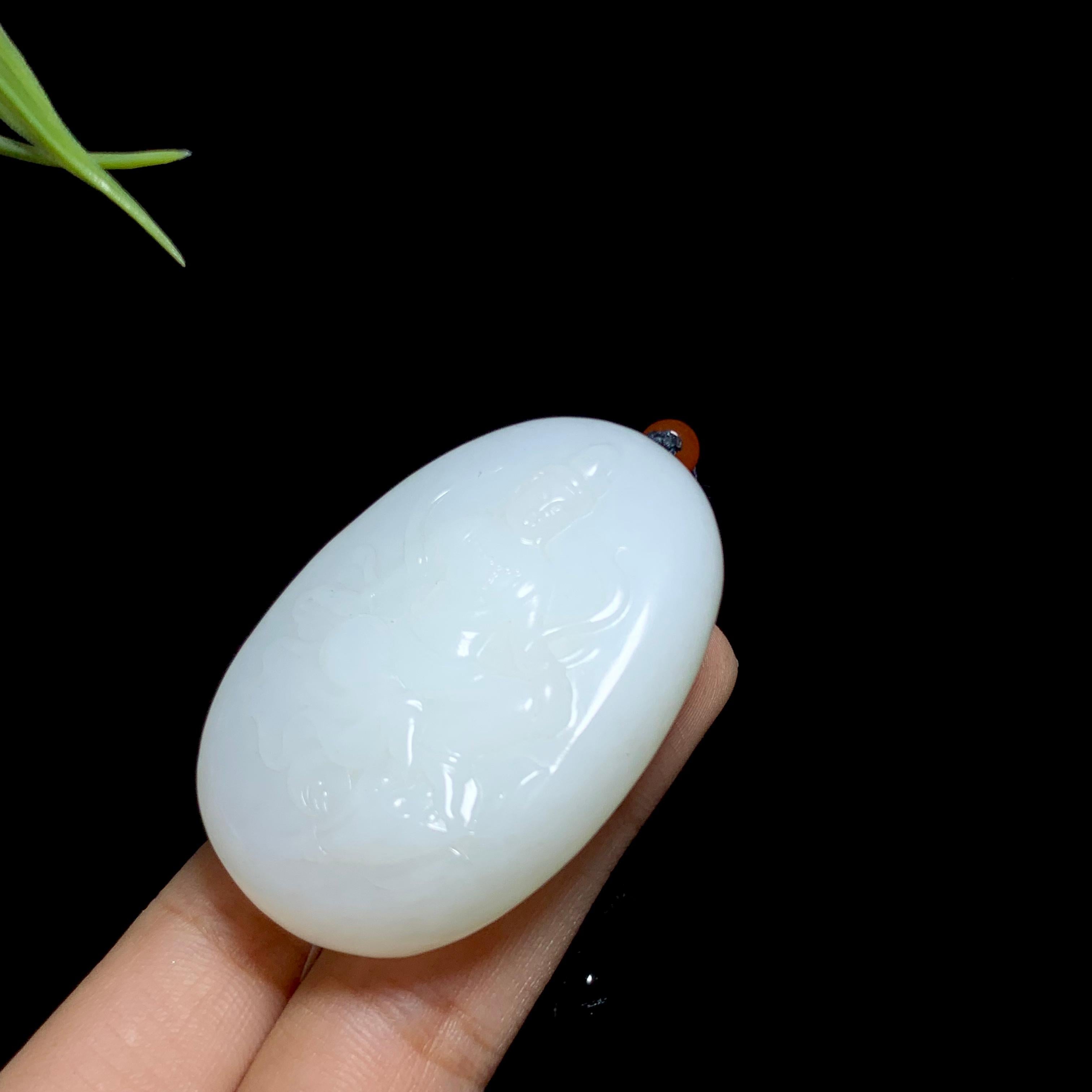 和田羊脂白玉坐𦻗观音（58.0g）
