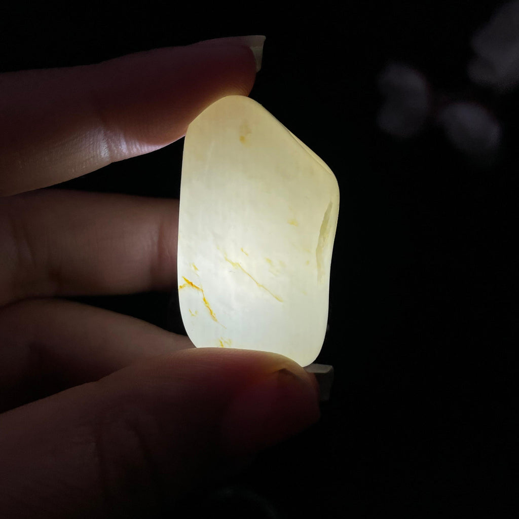 和田玉黄皮籽料挂件（16.7g）