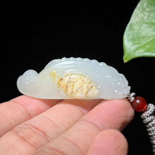 和田玉籽料洒金皮鱼化龙挂件（15.8g）