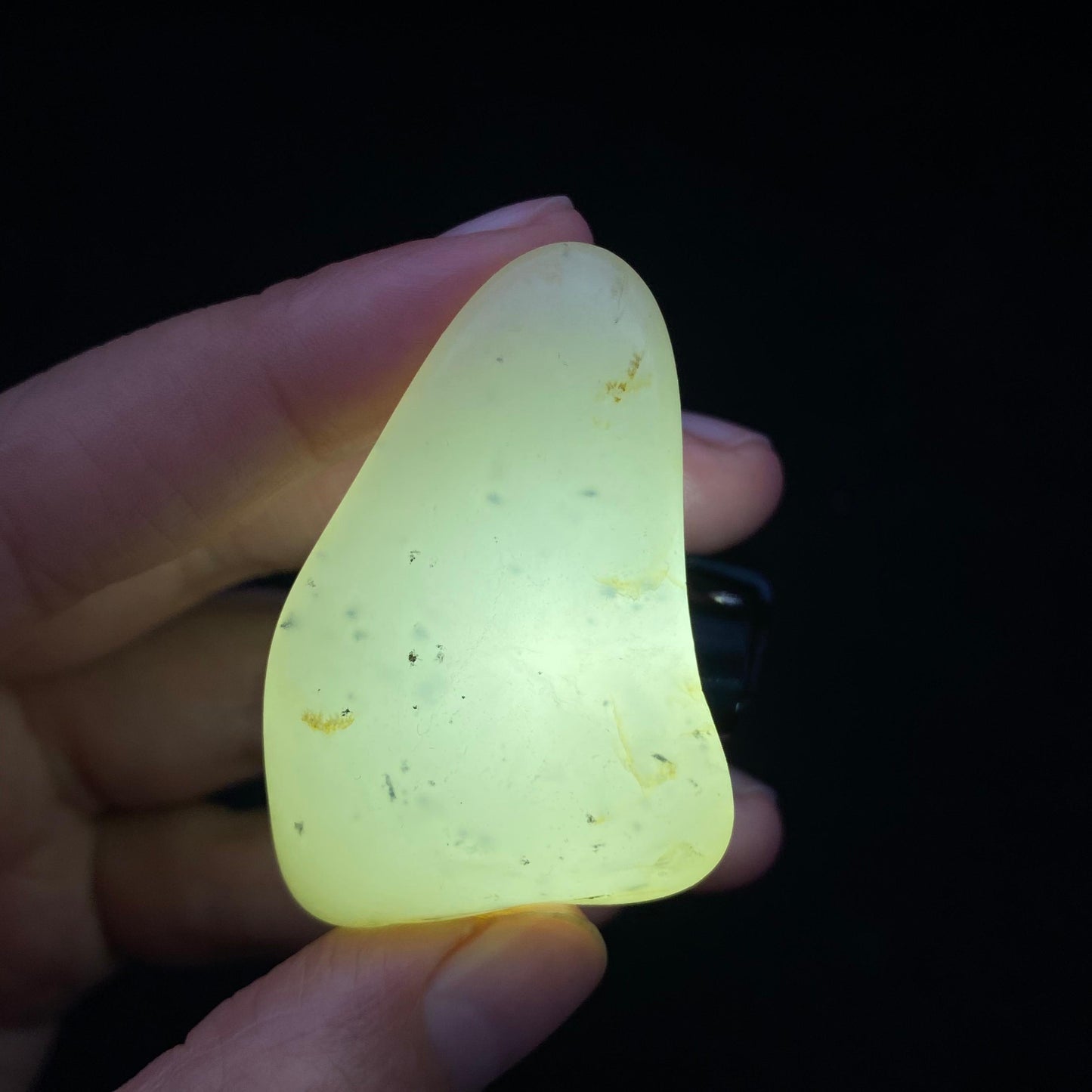和田玉黄皮青花籽料原石（28g）