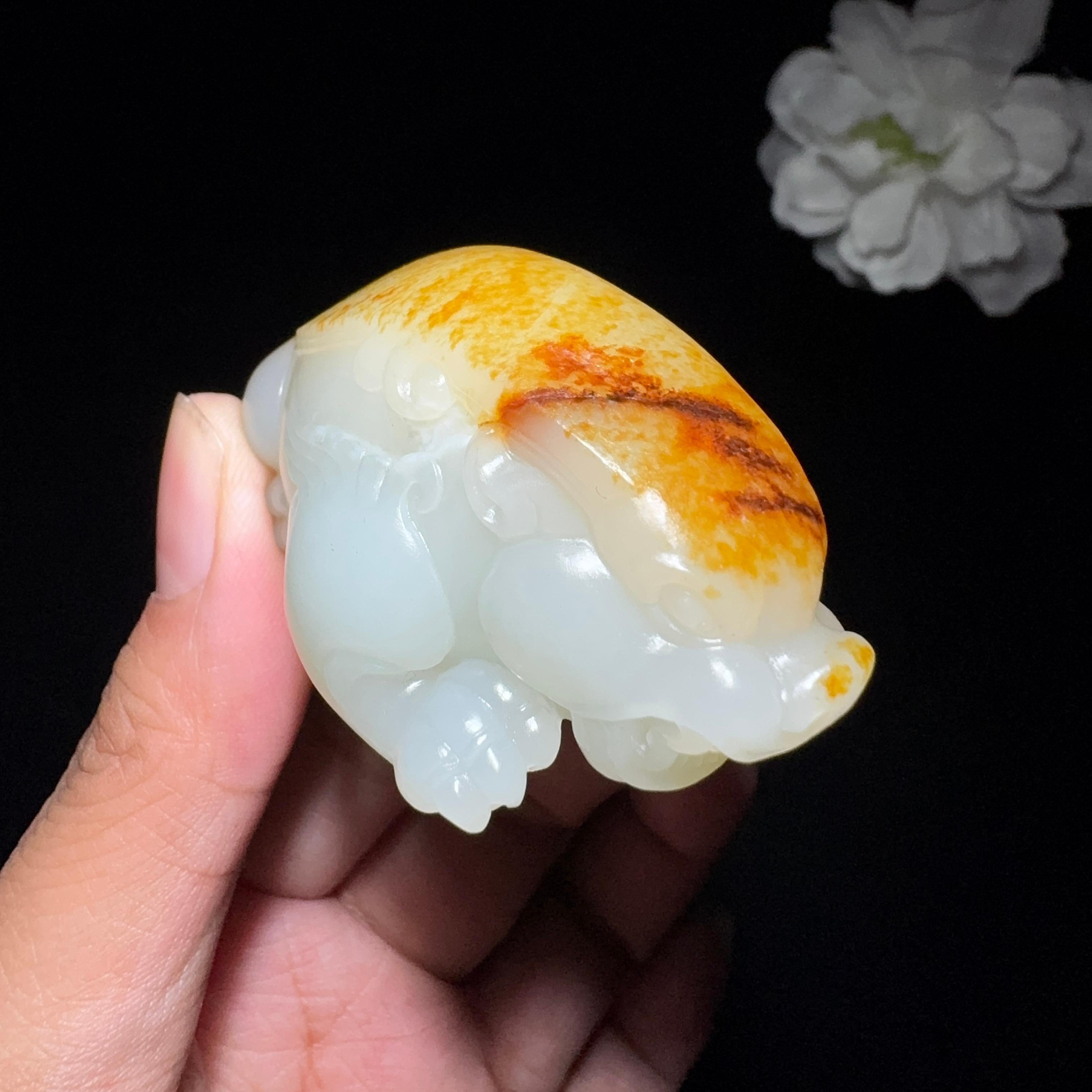 和田玉籽料貔貅手把件（83.2g）