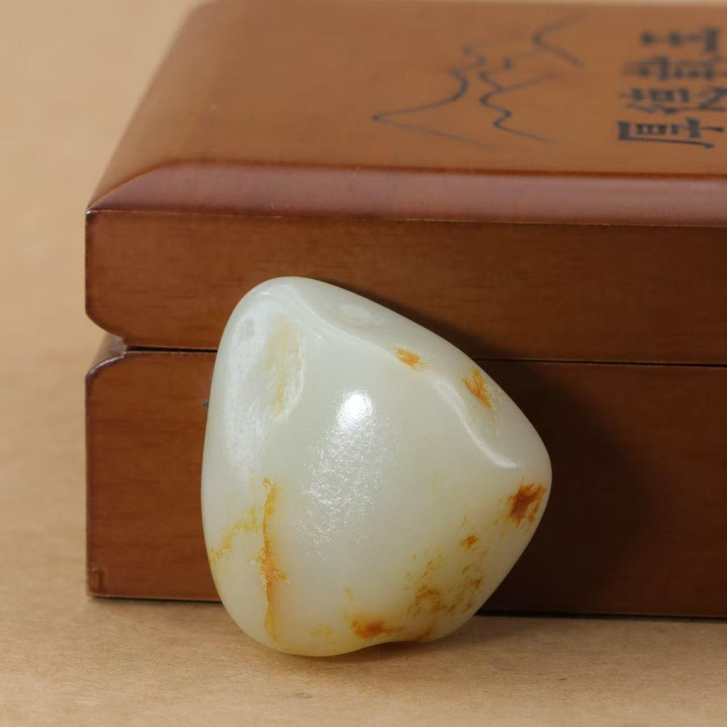 和田玉洒金皮籽料大挂件（54.2g）