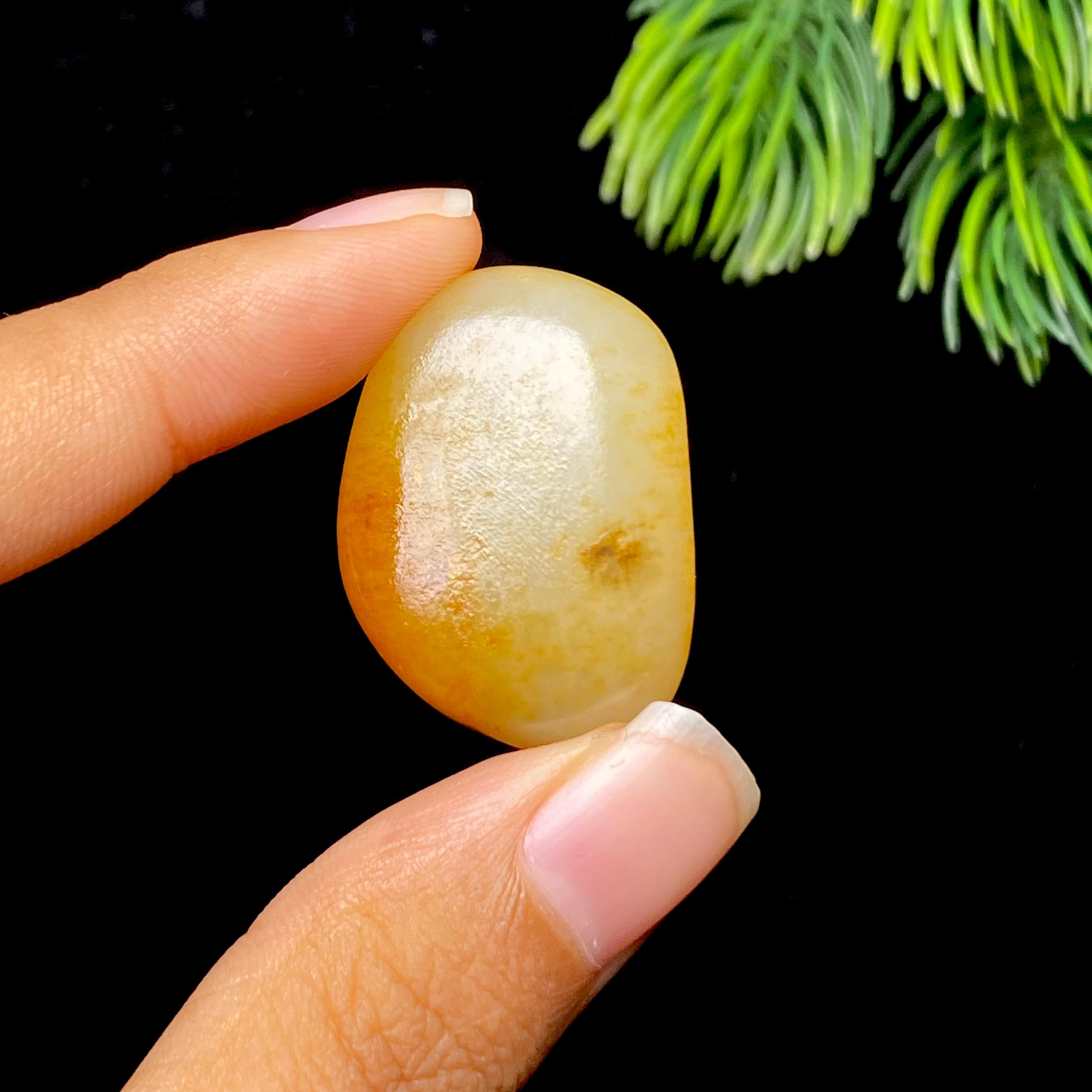 和田玉黄皮籽料（13.1g）